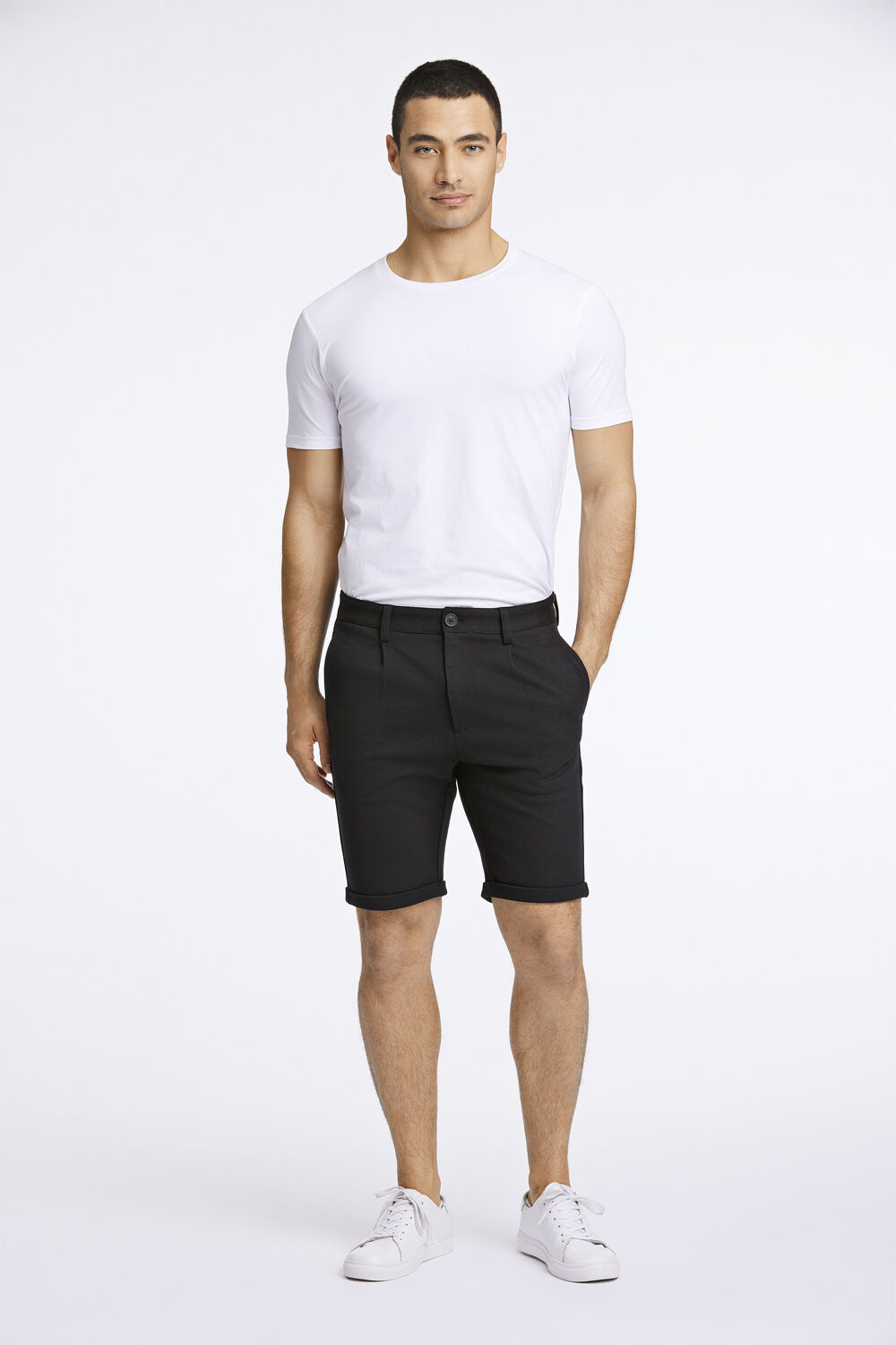 Pleated shorts