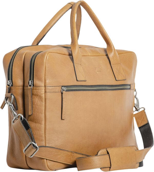 Clean brief 2 room 15