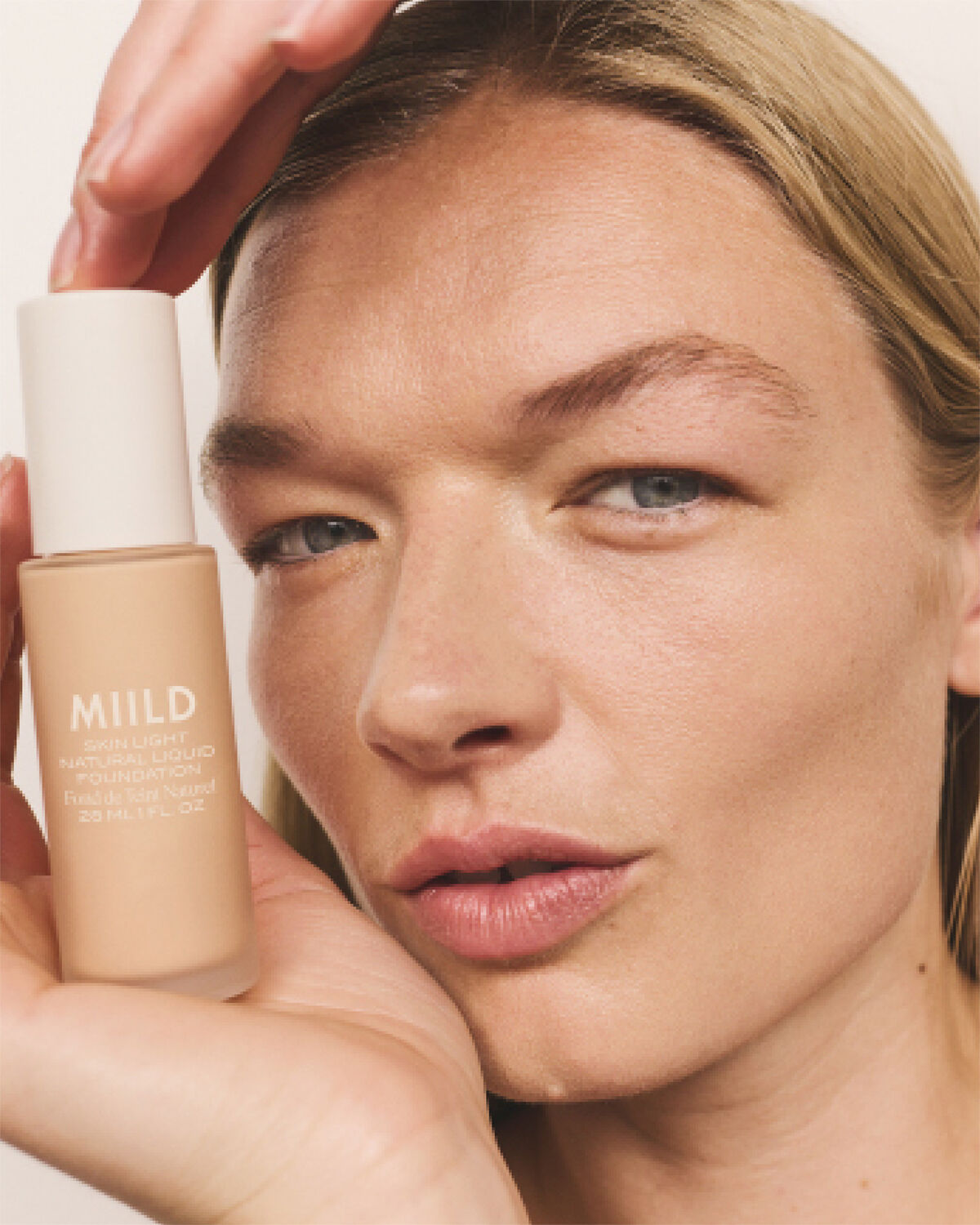 Skin Light - Natural Liquid Foundation
