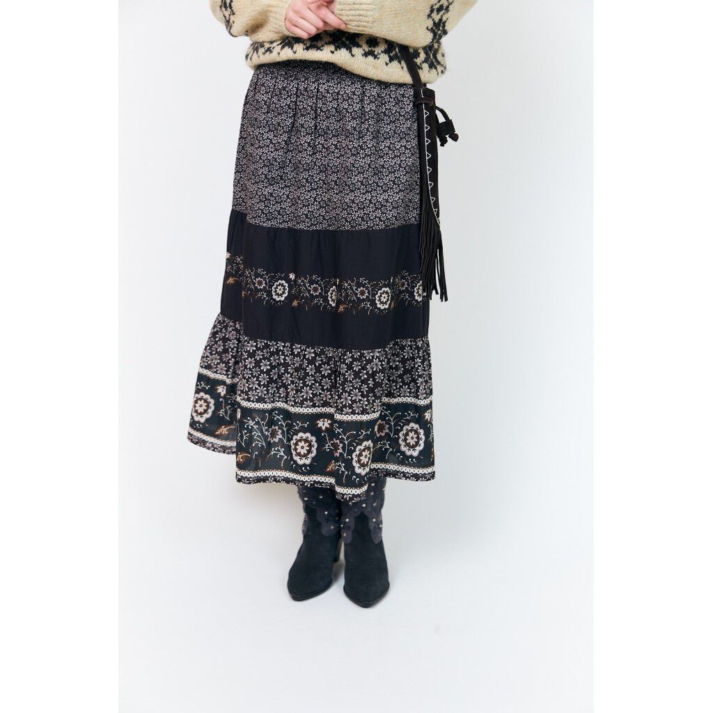 Amondll Midi Skirt