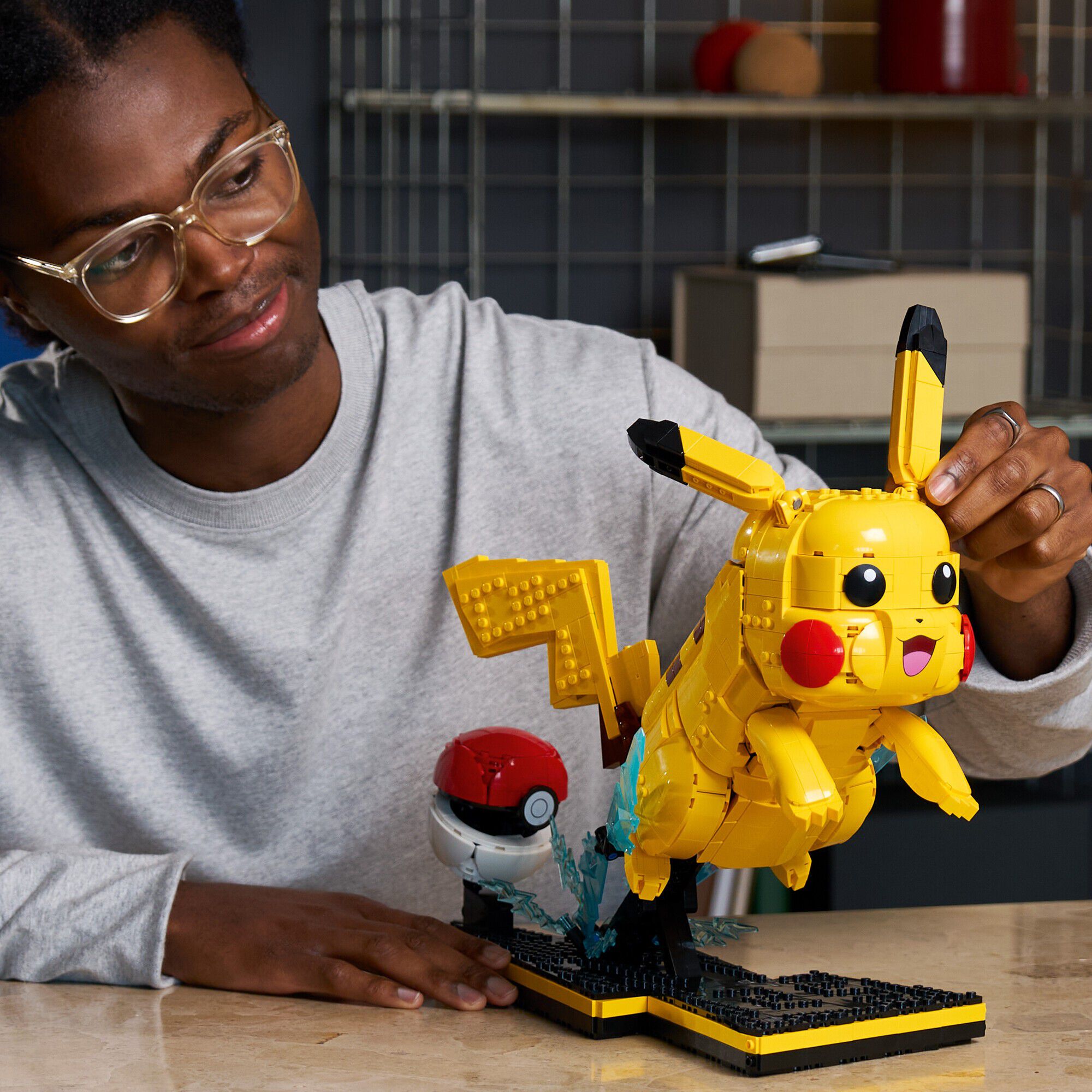 Pikachu og Pok&eacute; Ball 72152