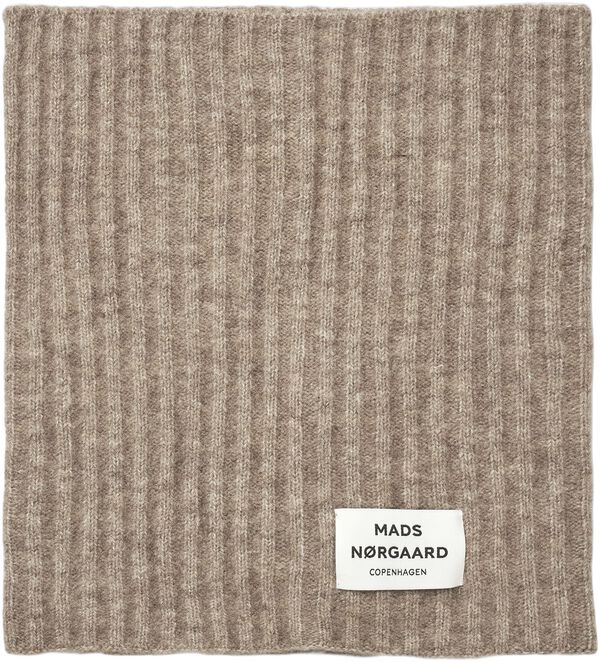 Tosca Snatie Neck Piece