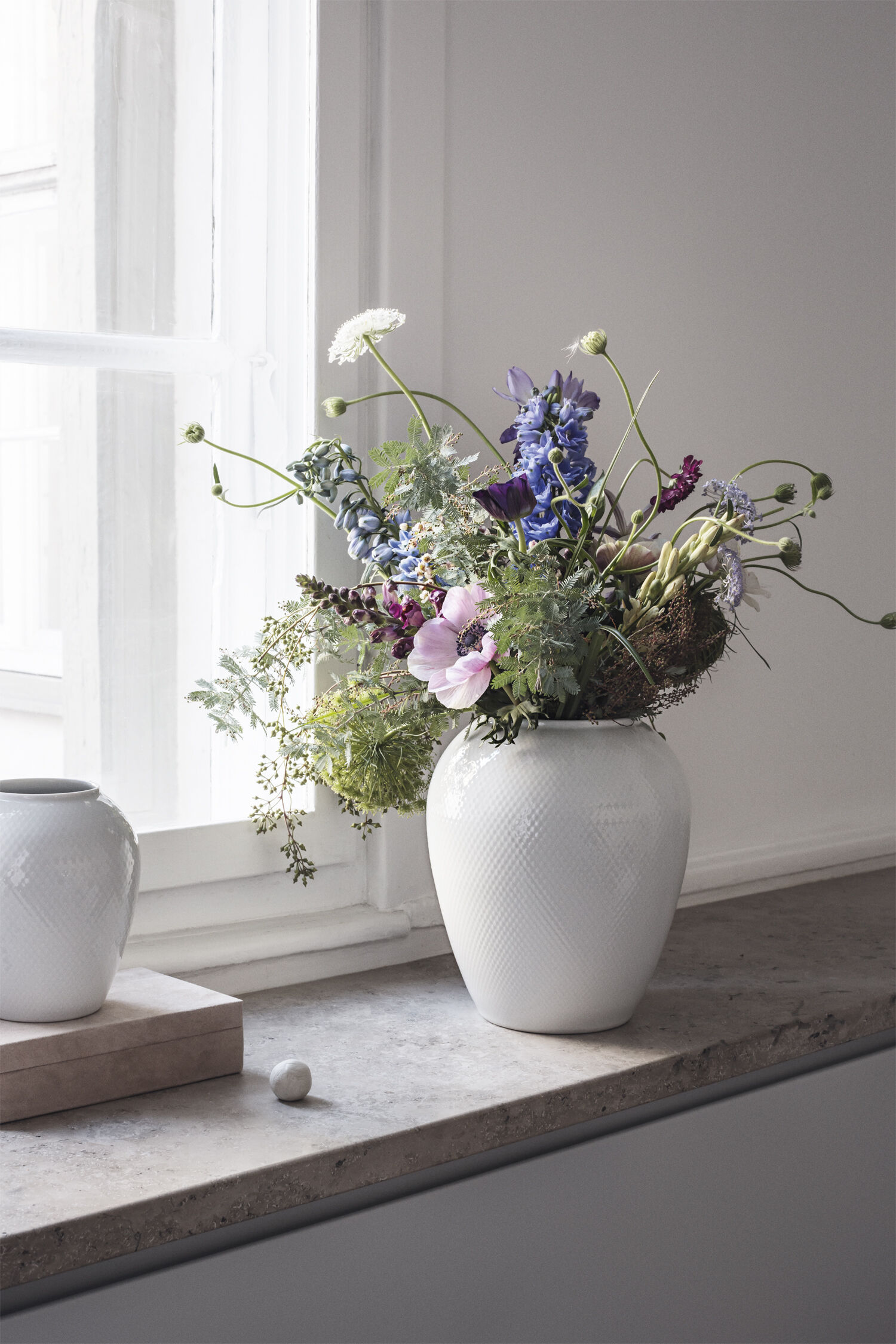 Rhombe vase 25cm, white