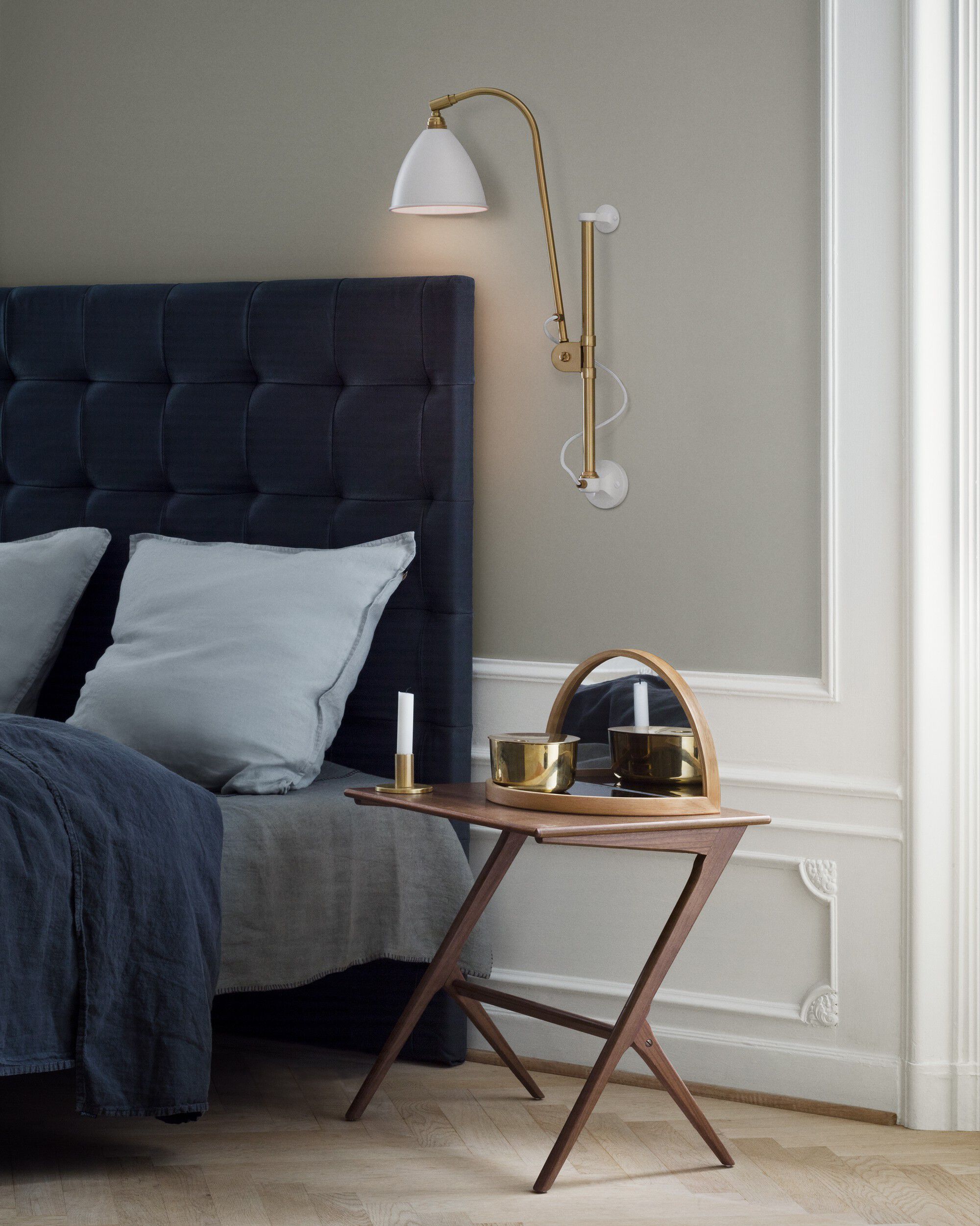 BL5 Wall Lamp - &oslash;16 (Base: Brass, Shade: Soft Black Semi Matt)