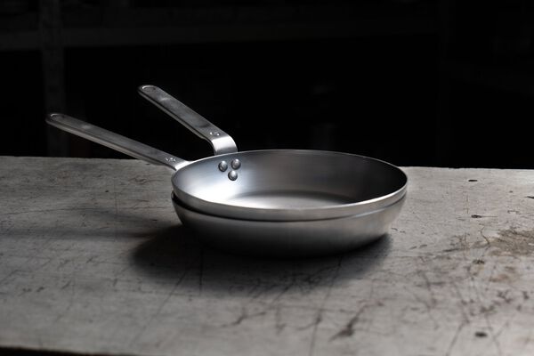 Stegepande - carbonstål - 24 cm