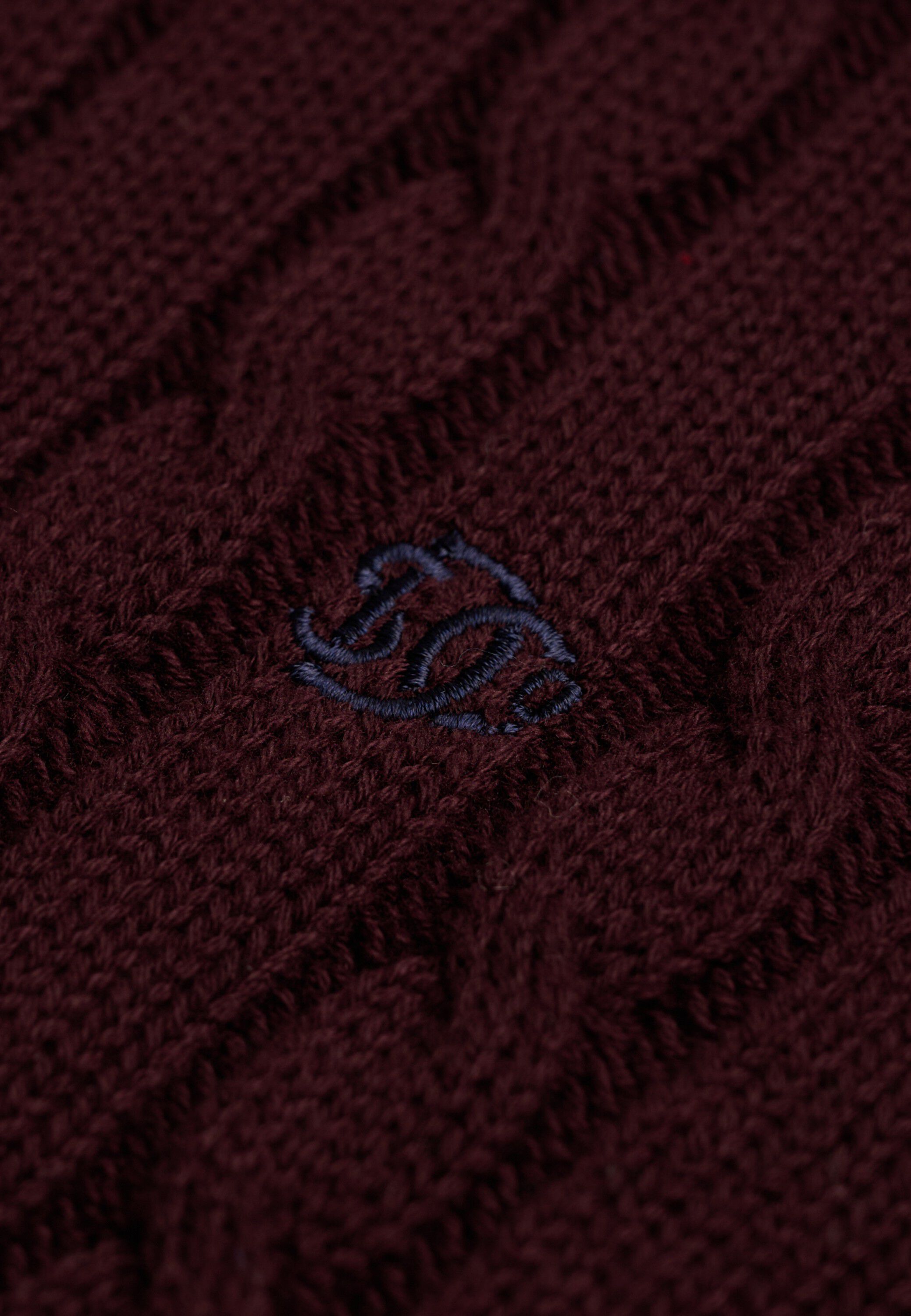 COTTON CABLE KNIT CREW