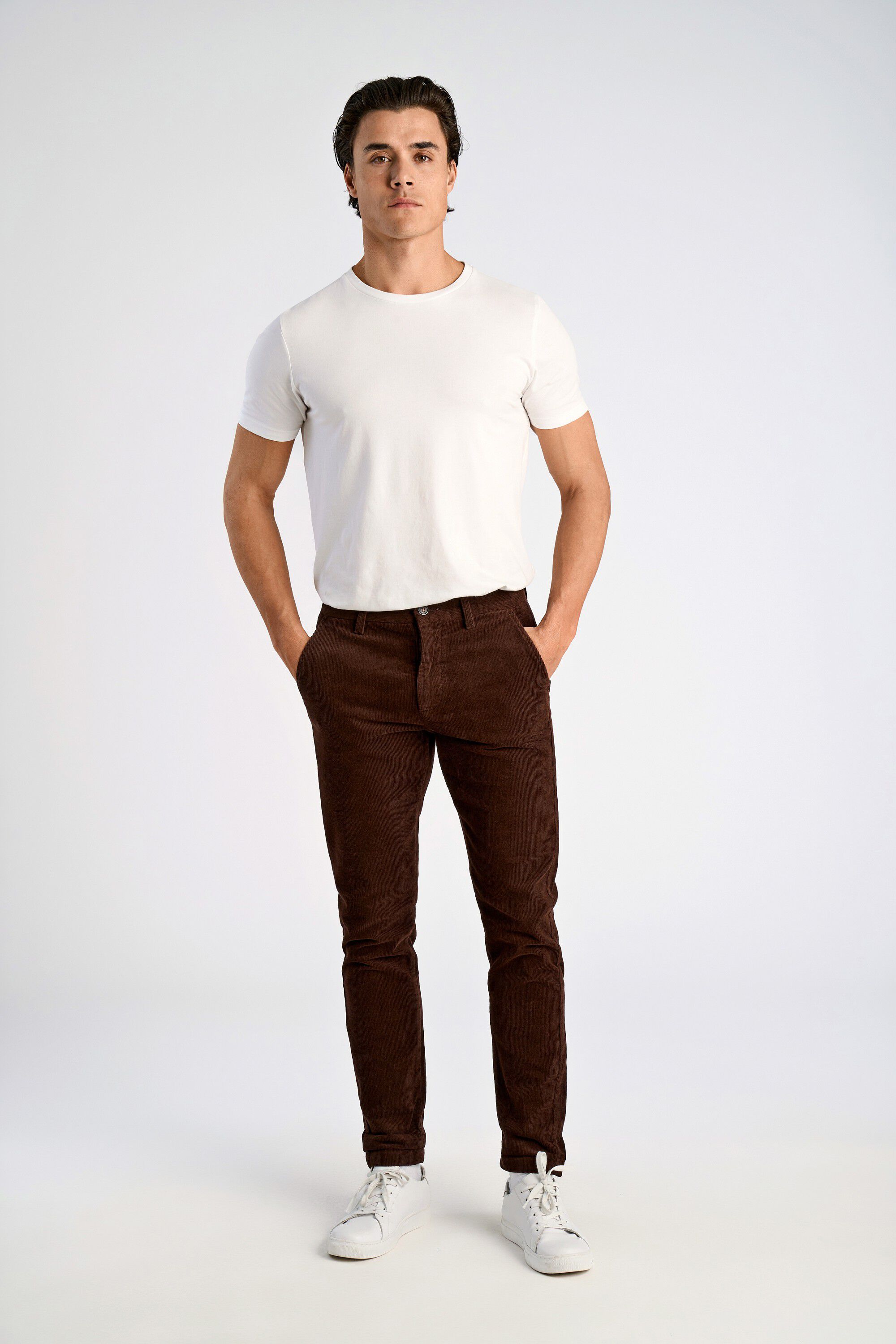 Cropped corduroy pants
