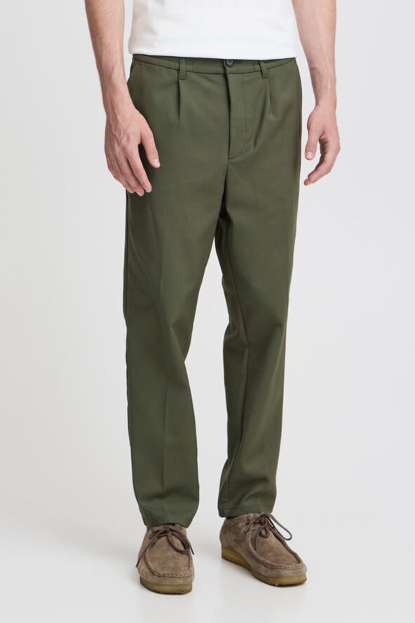 CFMARC performance pants with pleat