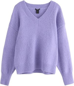 Strikket V-hals tr&oslash;je med en afslap