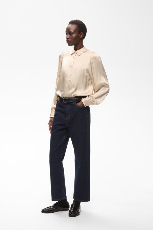 DavilaIW Premium Shirt