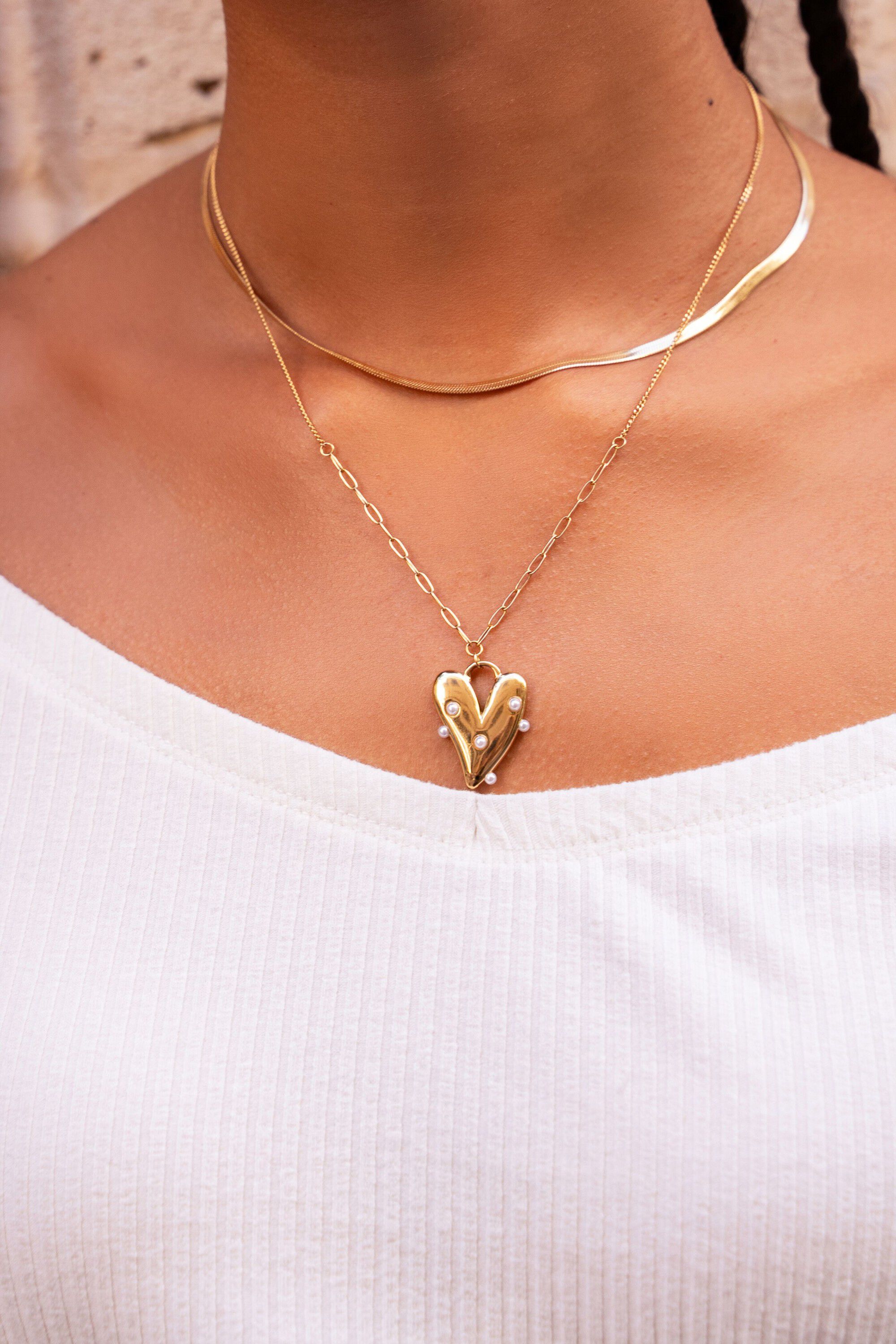 Necklace pearls & heart