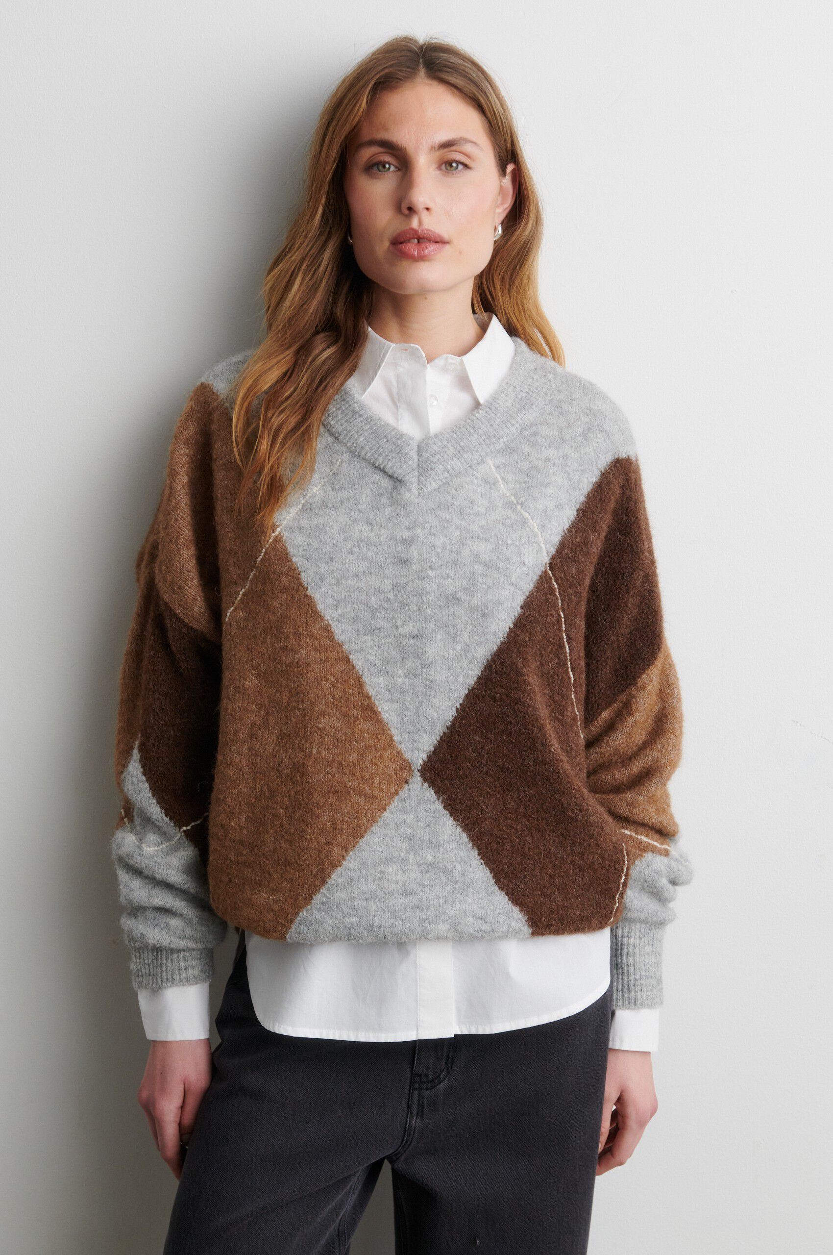 Forca Knit V-Neck