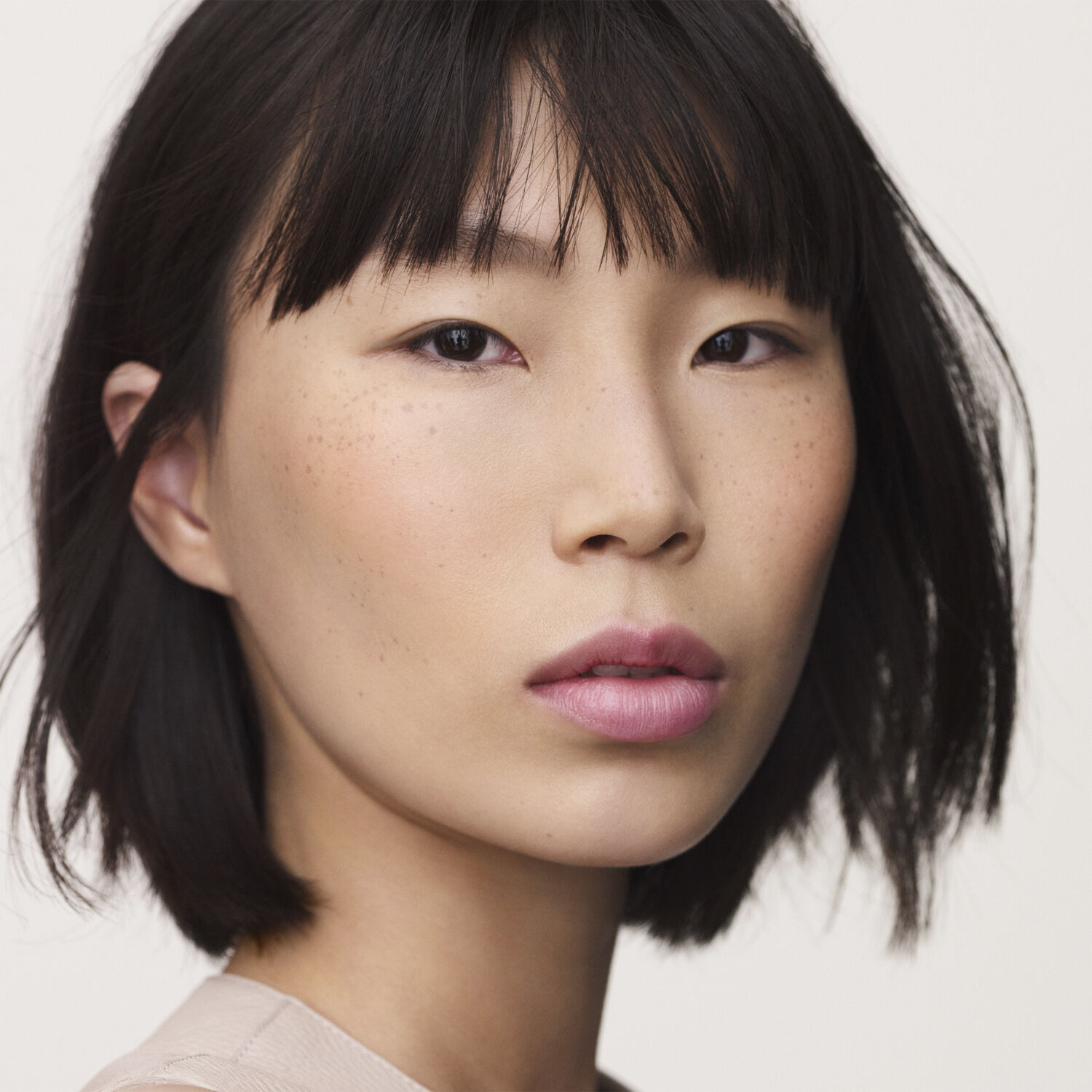 Herm&egrave;s Plein Air, Radiant matte powder, Nuage