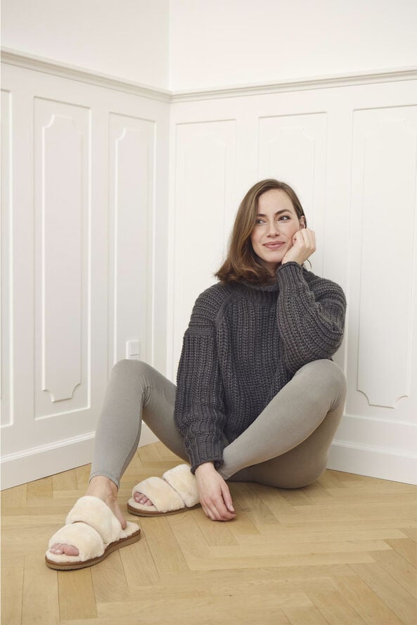 Slippers of 100% New Zealand Sheepskin, Nature