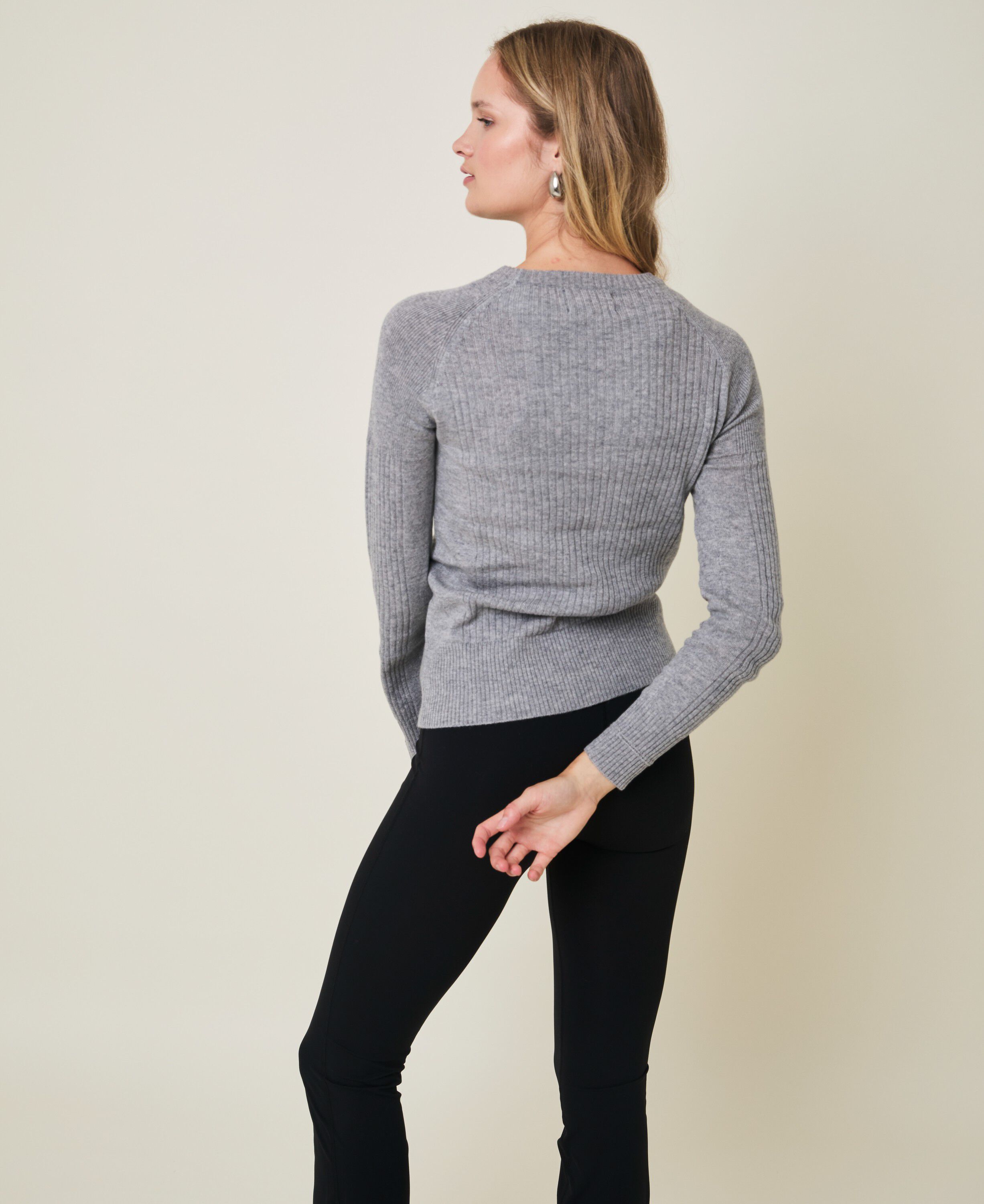 Aveline strik med rund hals - Grey Melange