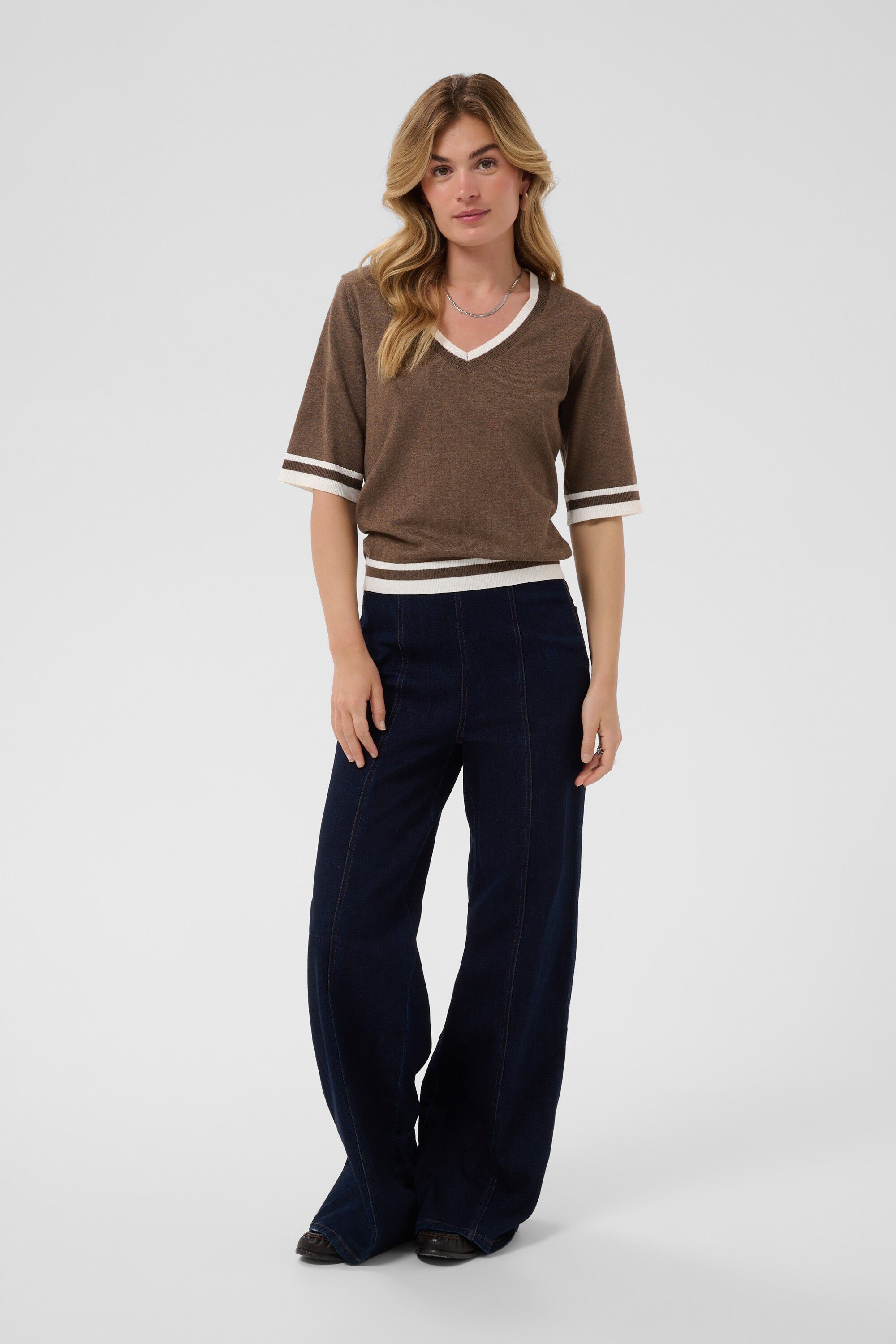 MilaSZ V-Neck SS Contast Pullover