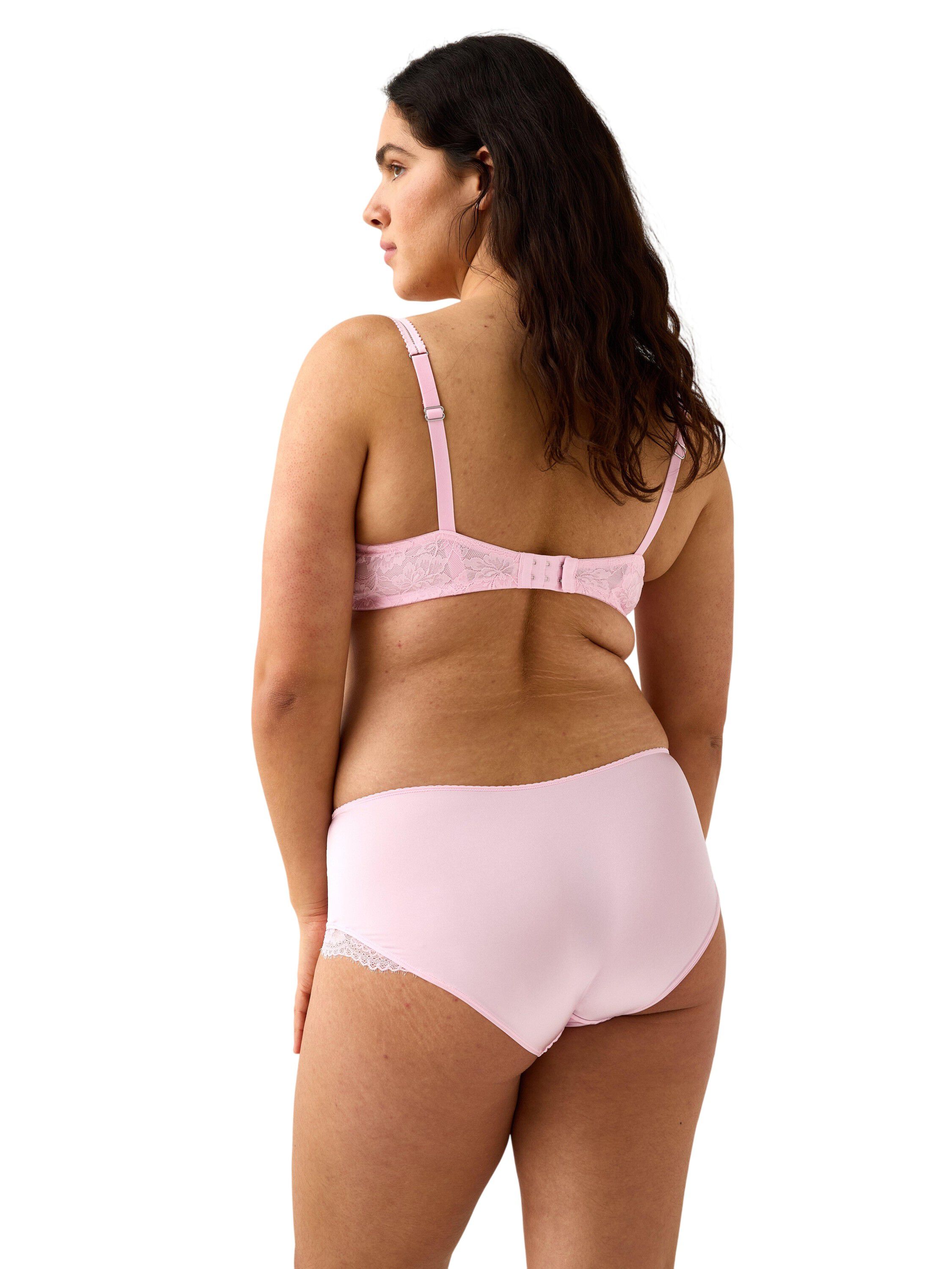 Briefs with a regular waist, lace d