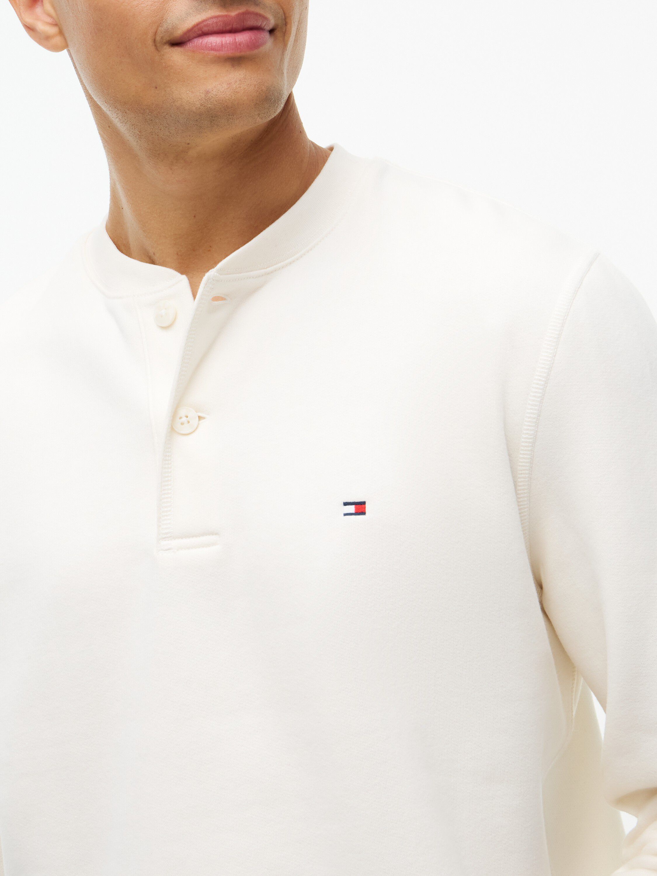 REG ESSENTIAL FLEECE HENLEY