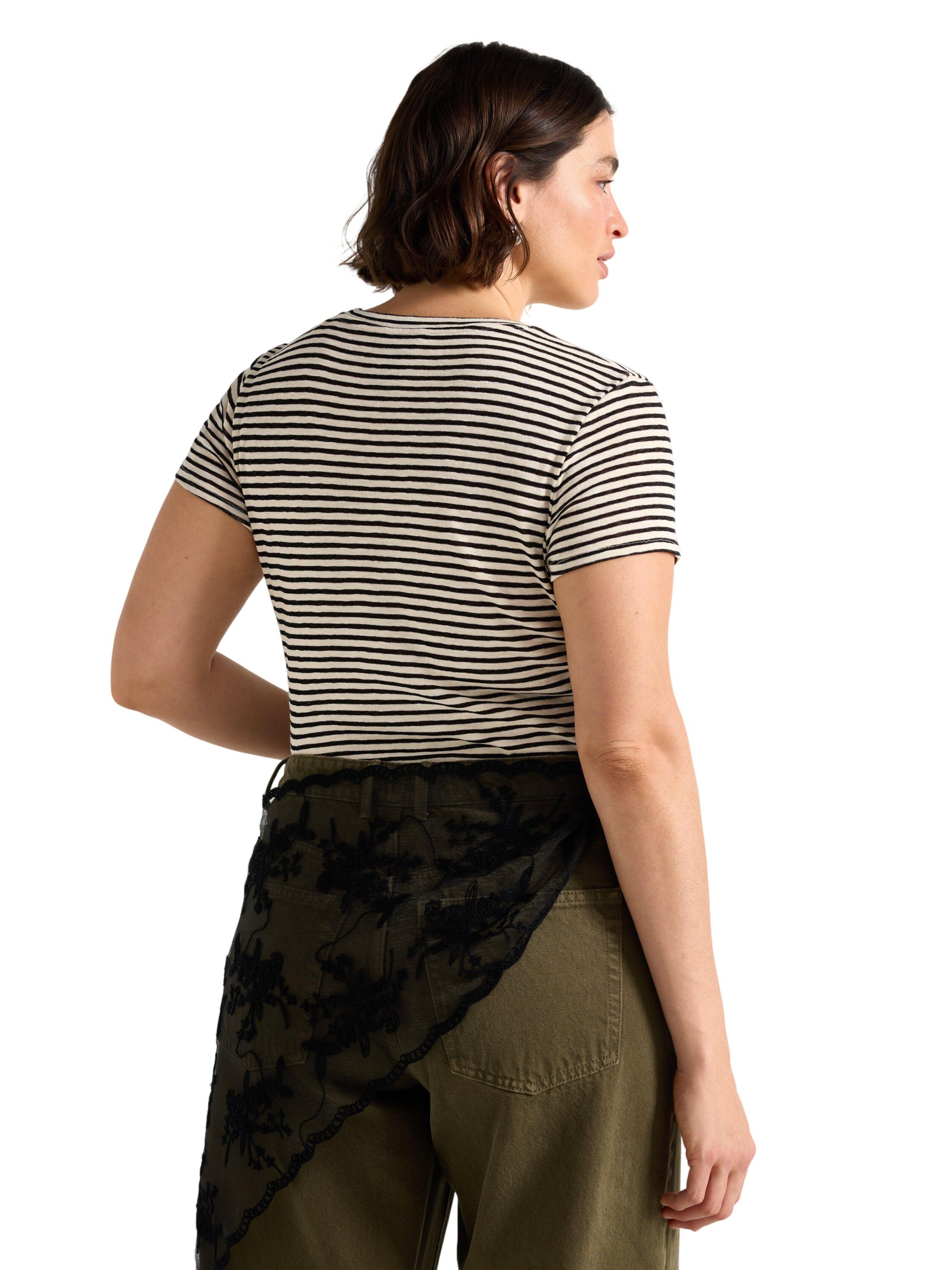 Soft jersey top with short sleeves