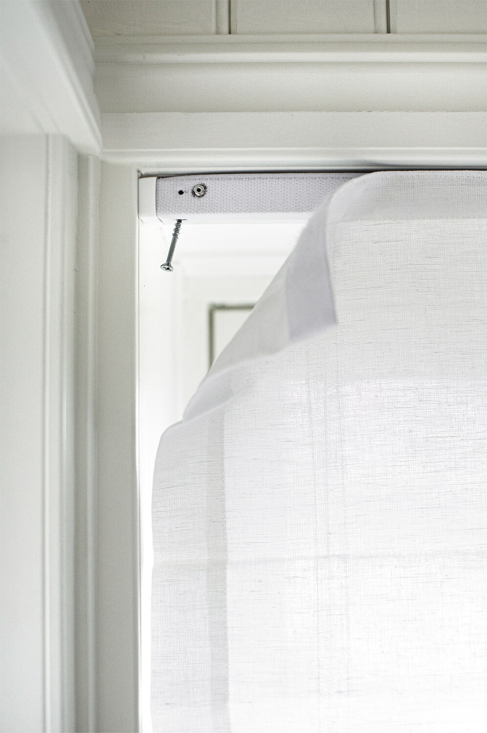 Ebba Roman Blind