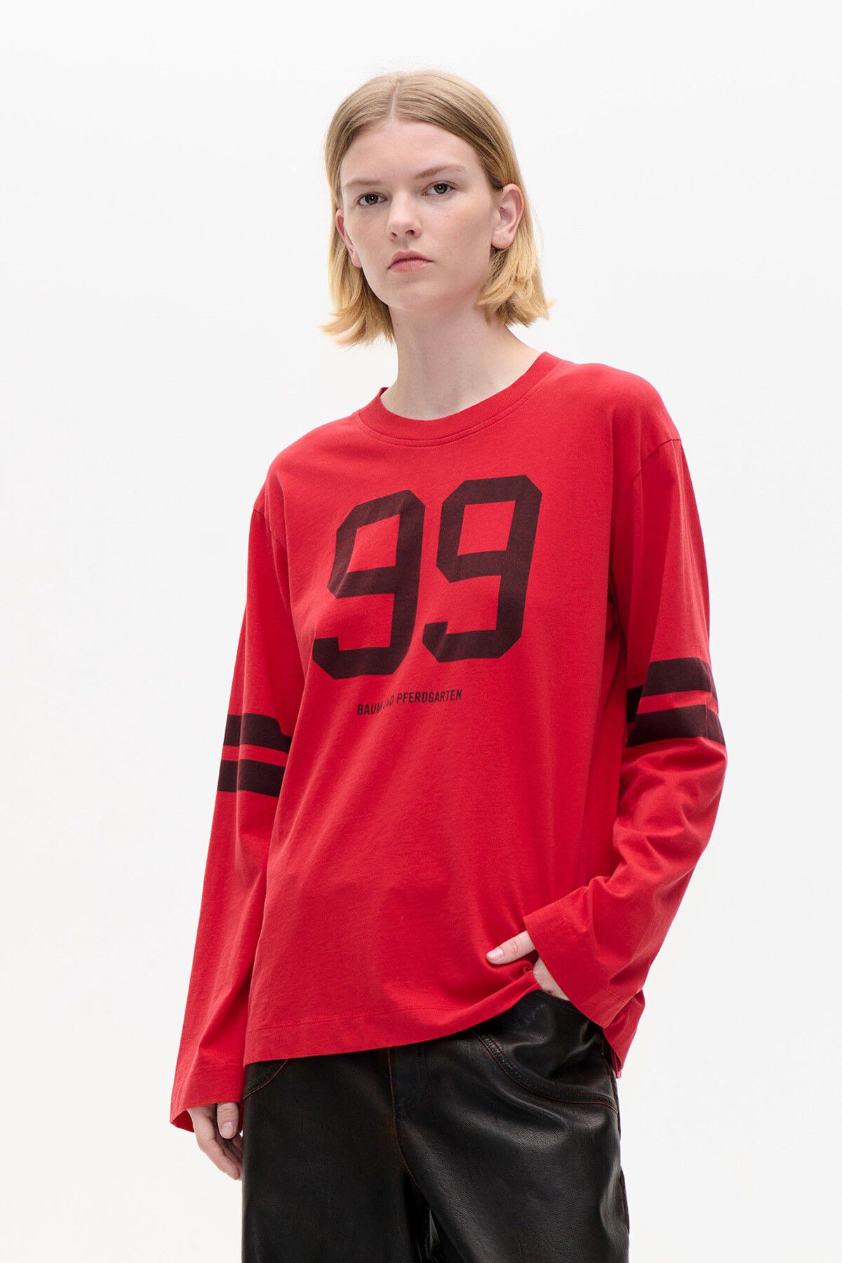 JEEVONA T-shirt