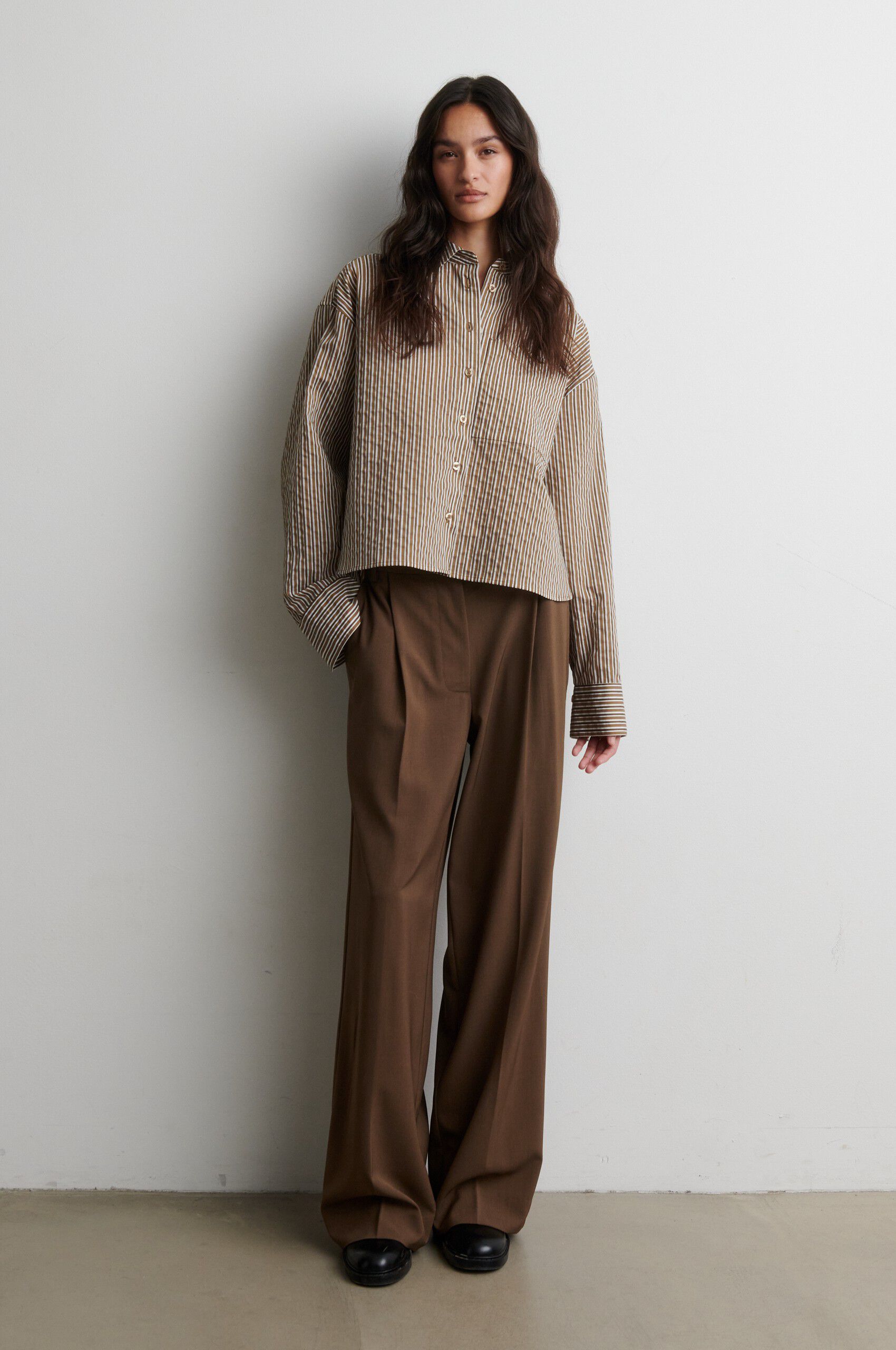 Vena Cropped Shirt