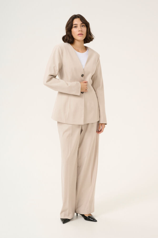 KAvindy Collarless Blazer