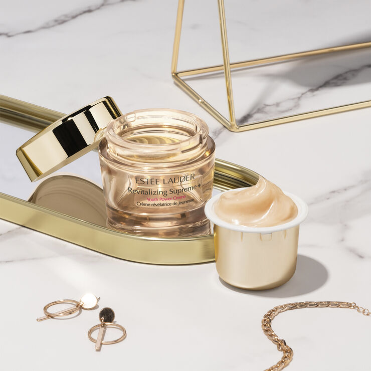 Revitalizing Supreme+ Youth Power Crème