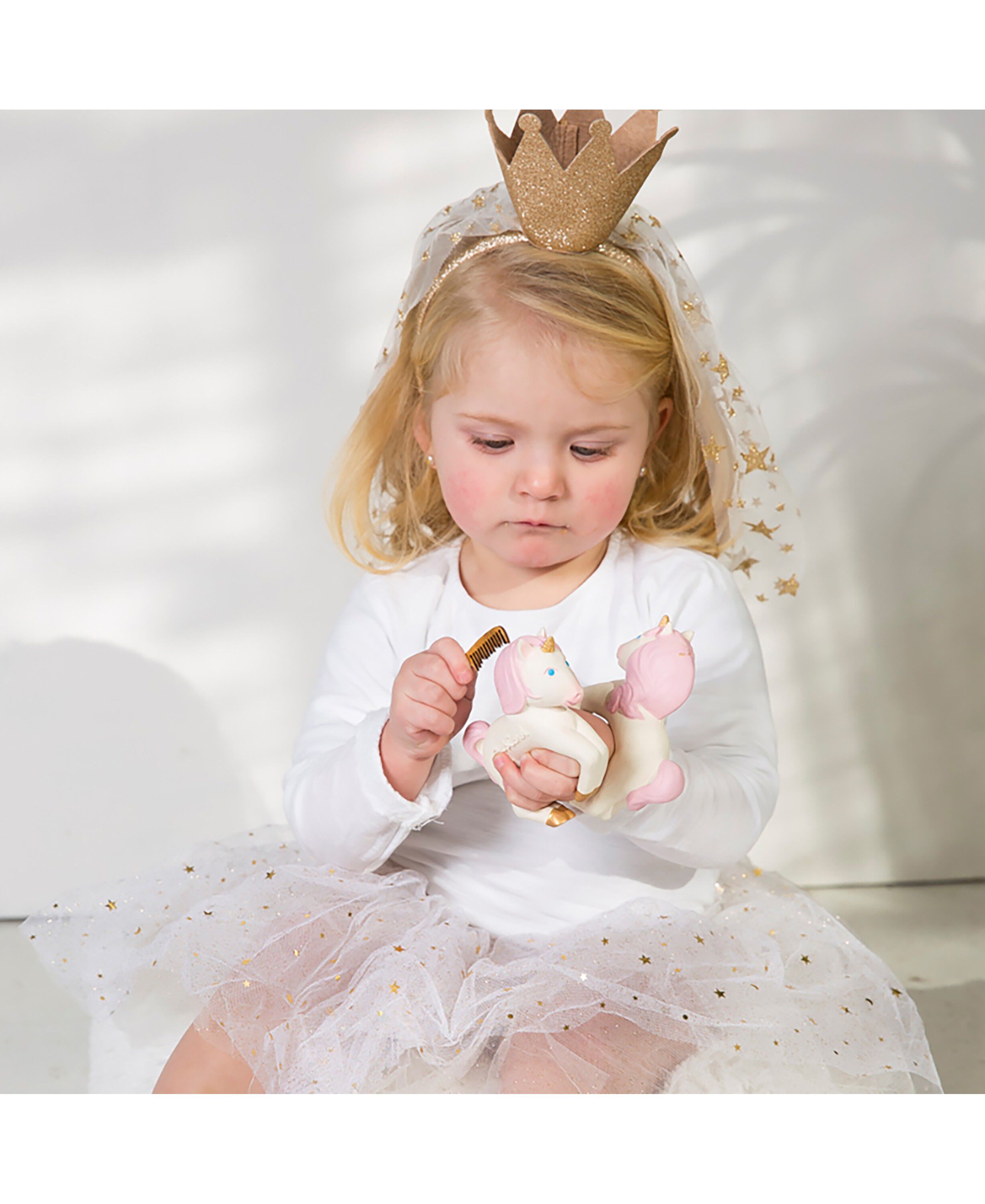 Oli & Carol - Armb&aring;nd i naturgummi - Enhj&oslash;rningen Stacy