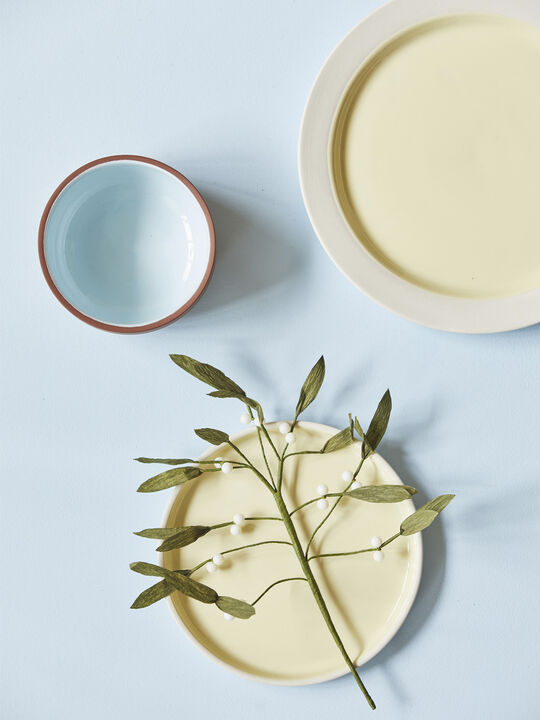 PLATE, MEDIUM, 2 PCS, CLAY IVORY, GLAZE LIGHT YELLOW, 18515I