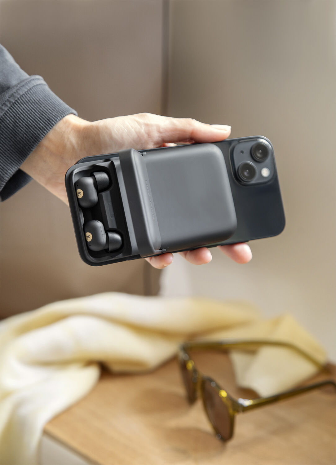 toCHARGE GO In-ear &oslash;retelefoner, tr&aring;dl&oslash;s lading og powerbank