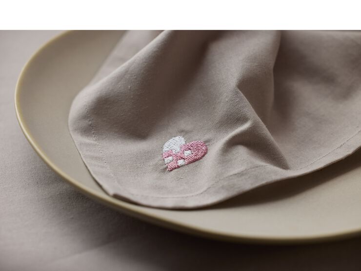 Tøyservietter Christmas Hearts Embroidery 4 stk. Rose
