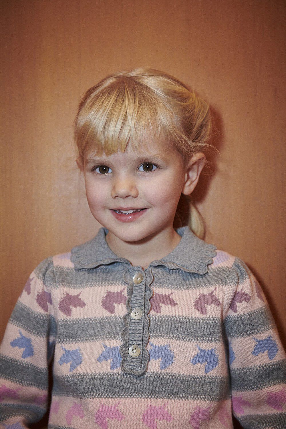 Unicorn Pattern Ls. Blouse w. Collar