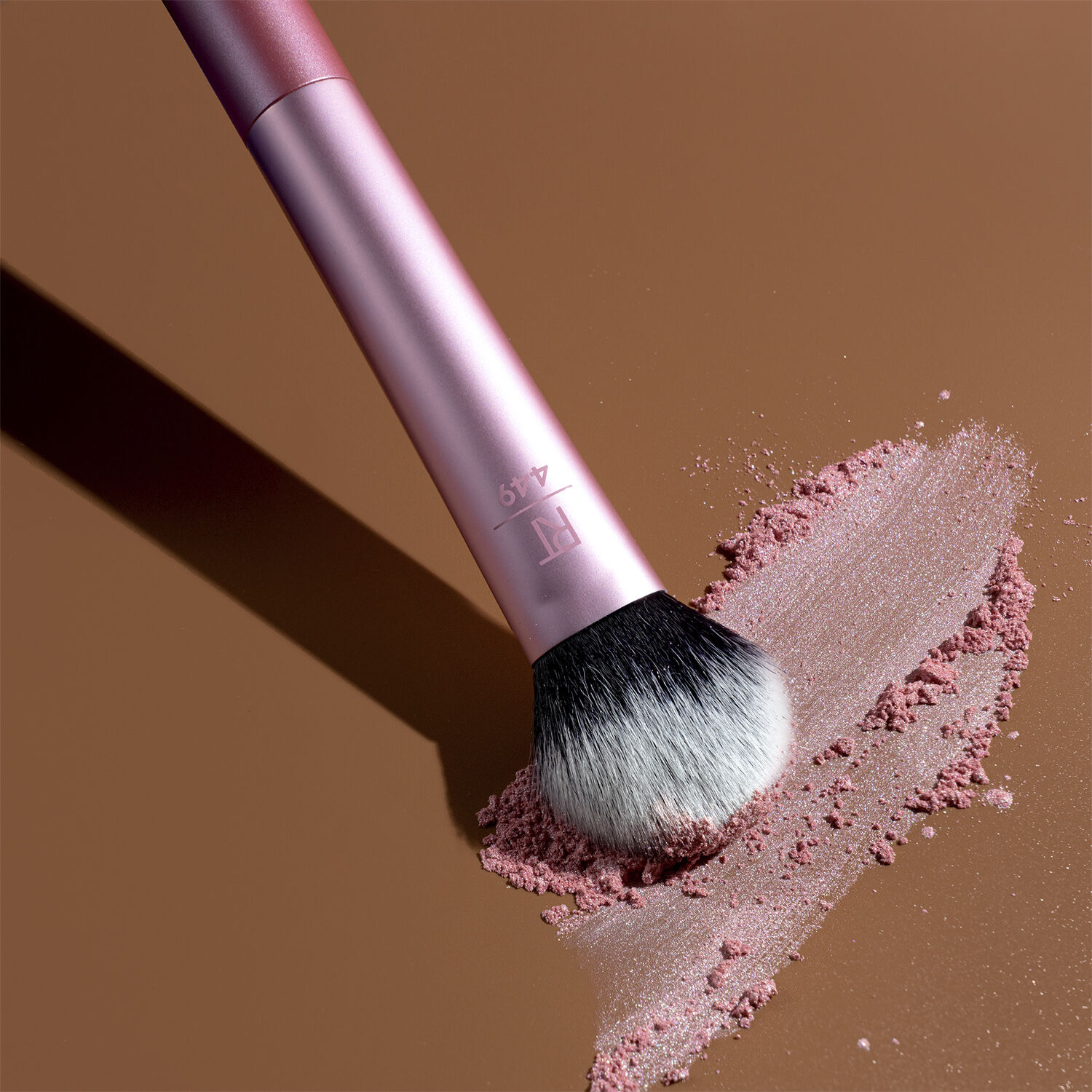 REAL TECHNIQUES TAPERED CHEEK BRUSH