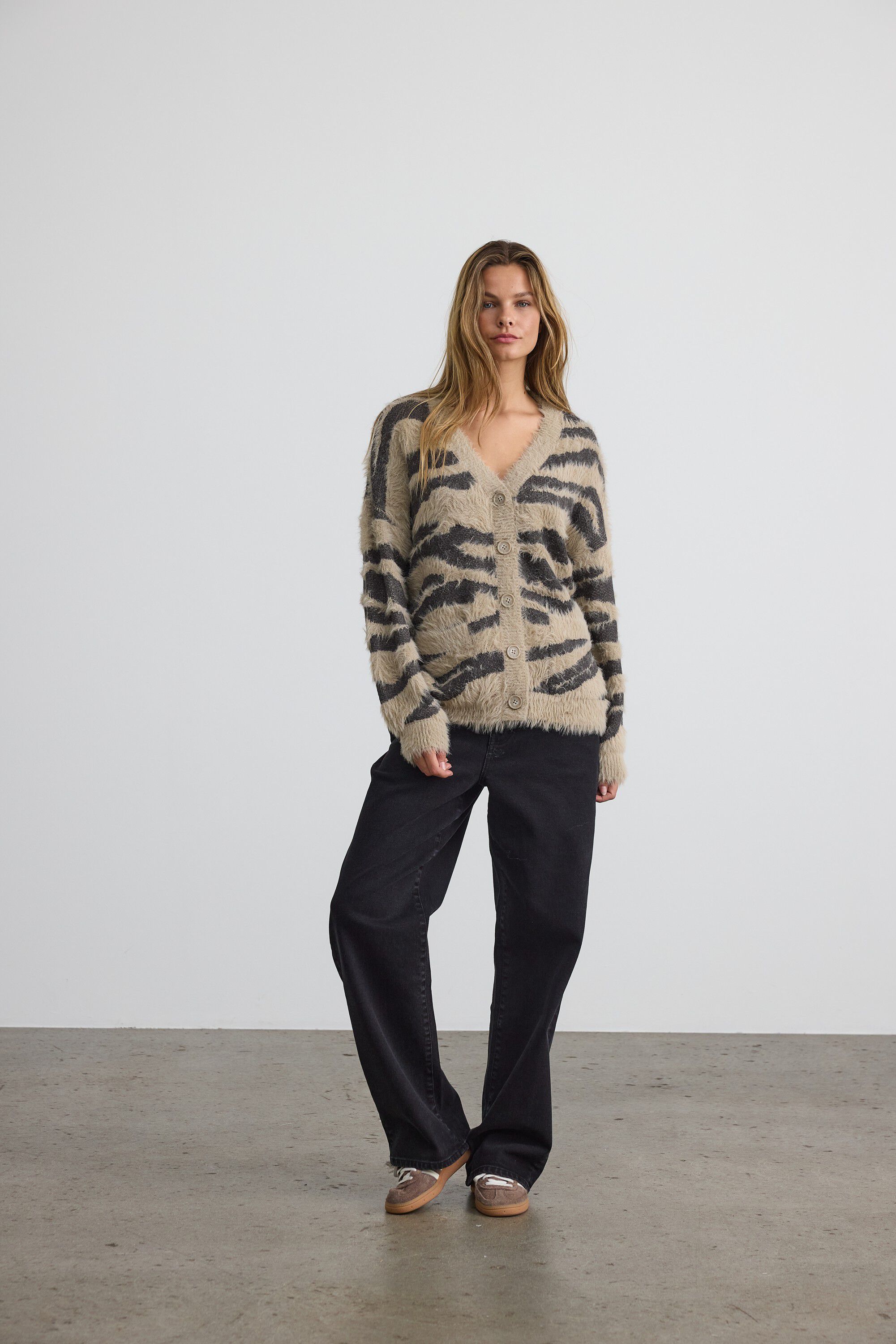 NMFLYNN L/S V-NECK KNIT CARDIGAN NO