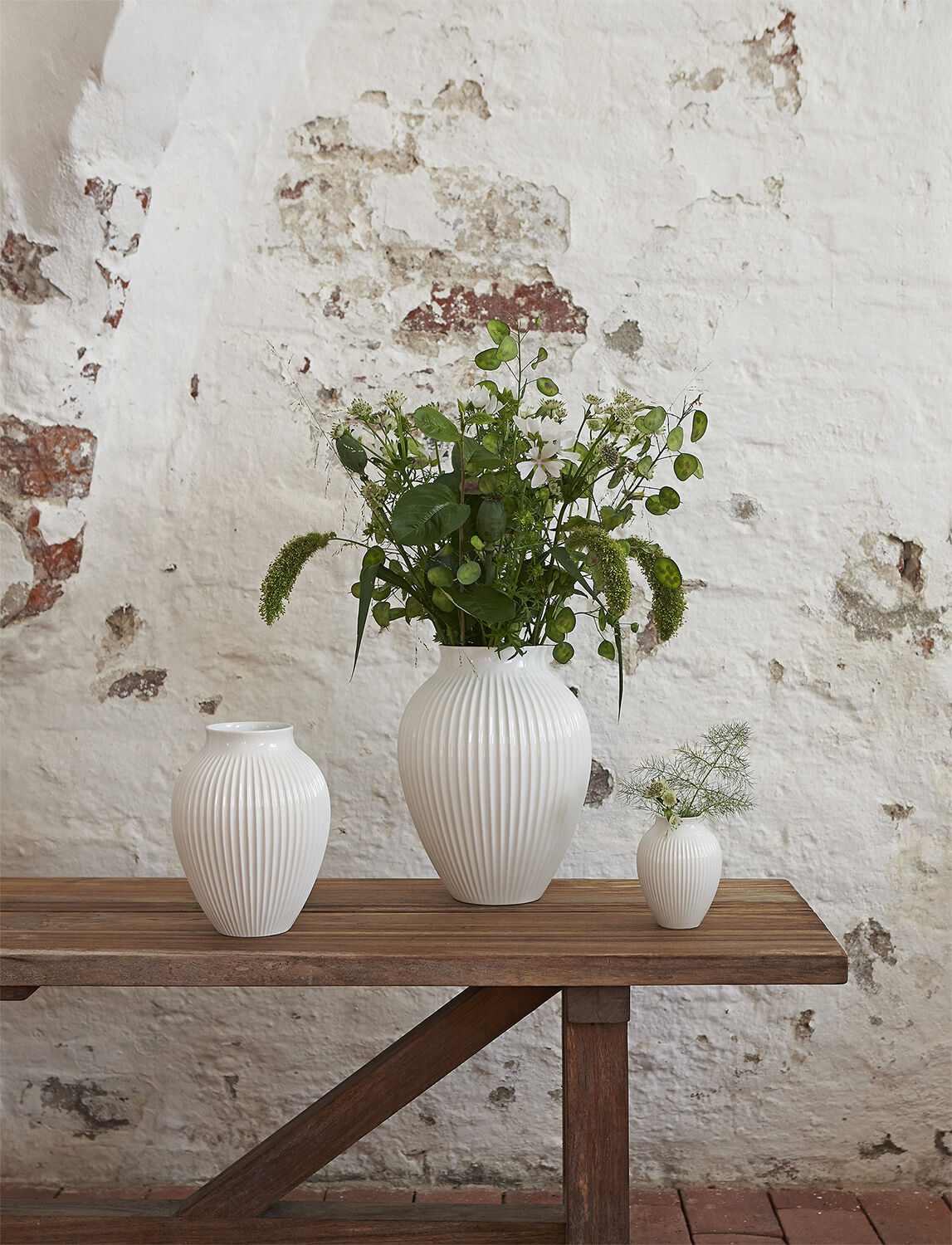 Knabstrup vase H 12. 5 cm ripple white