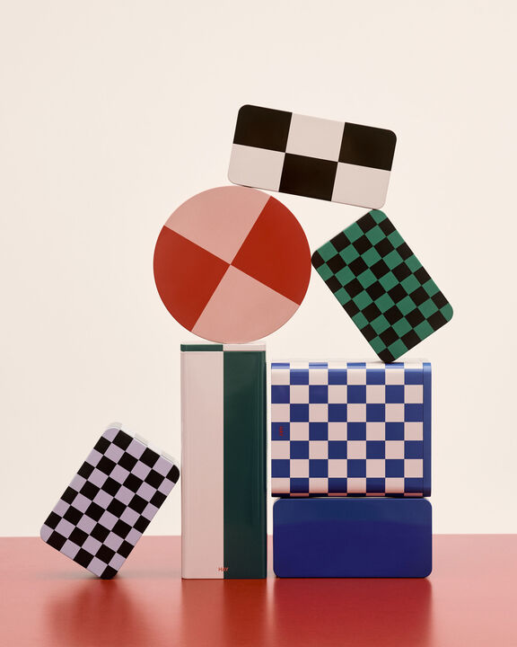 Tin Container-Round-Red and soft pi