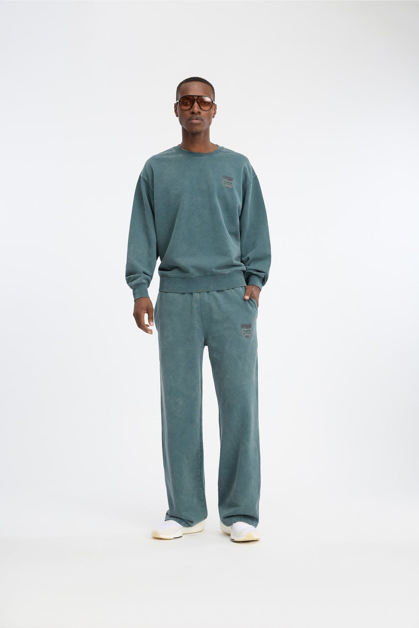 Regular Crewneck