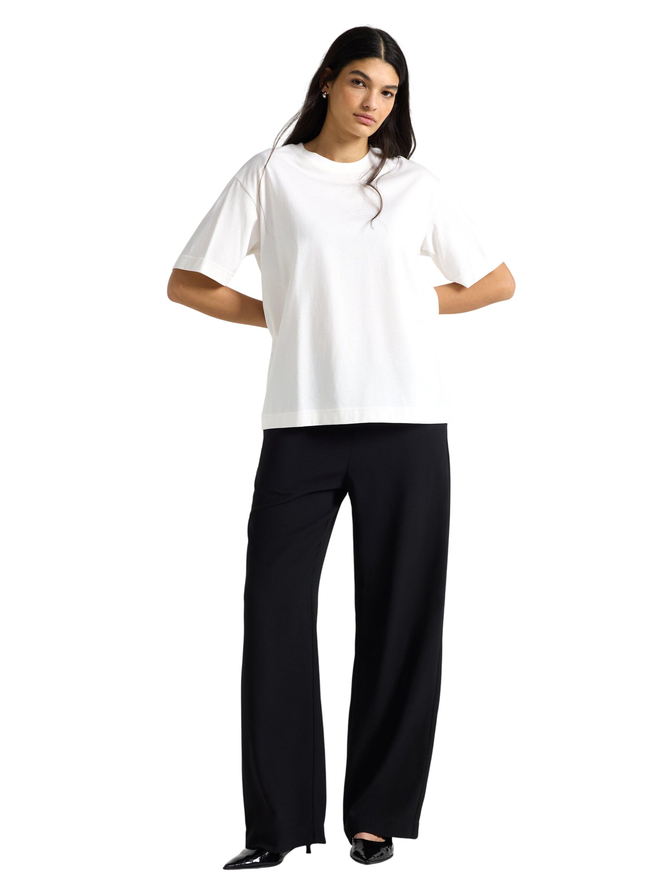 Kort&aelig;rmet T-shirt i bl&oslash;d bomuldsjer