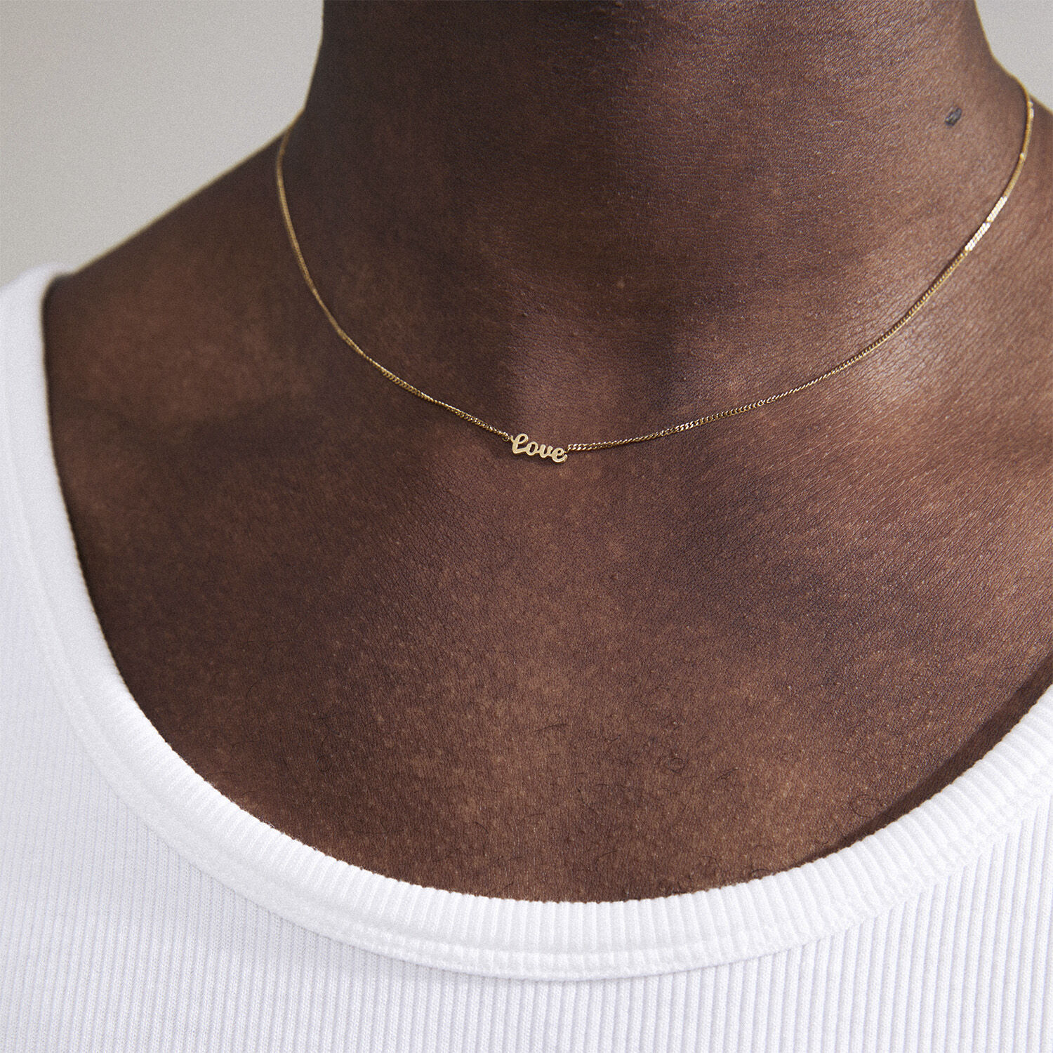 Halsk&aelig;de : Love tag : Guldbelagt