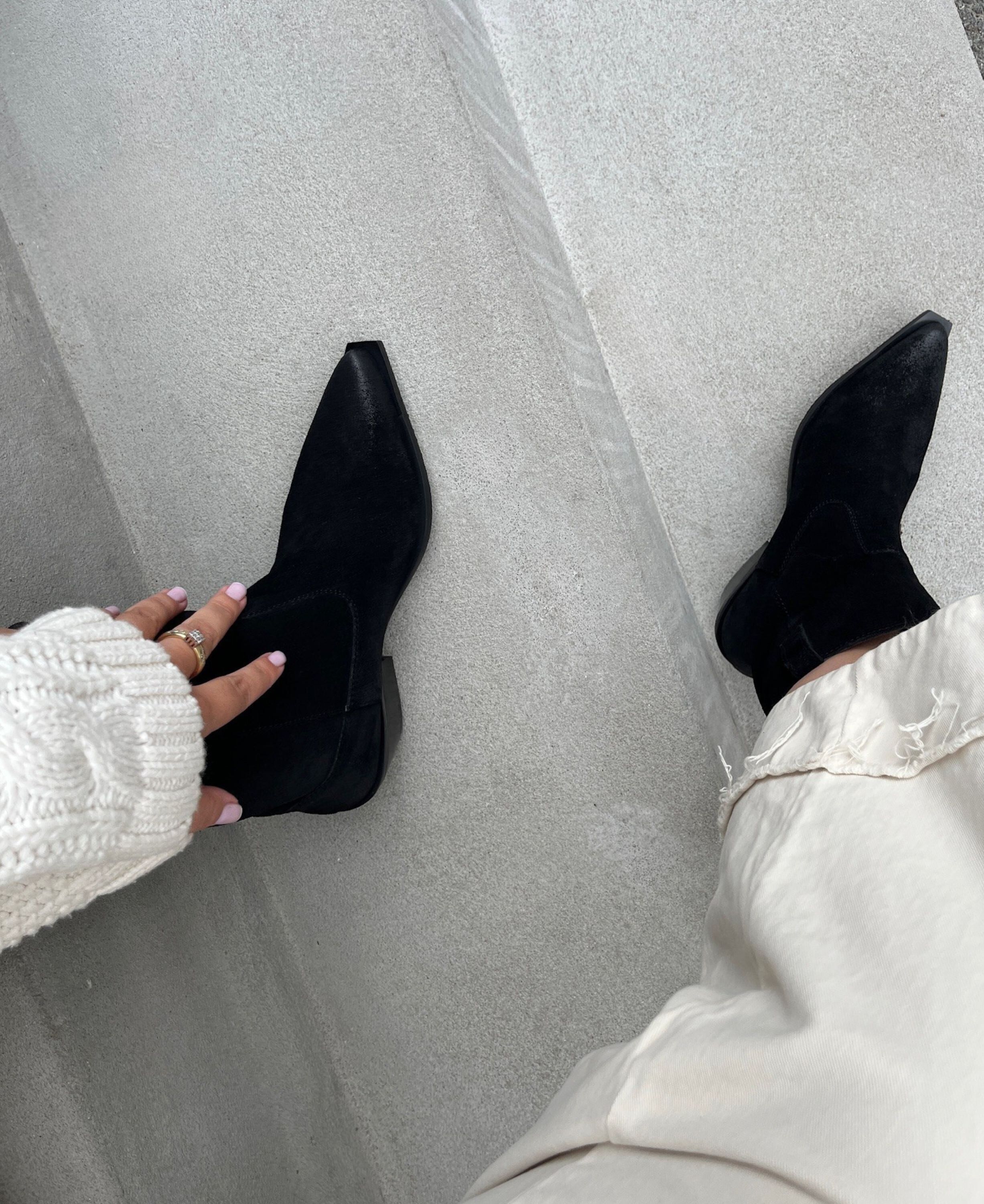 THE COUTURE WALK S.