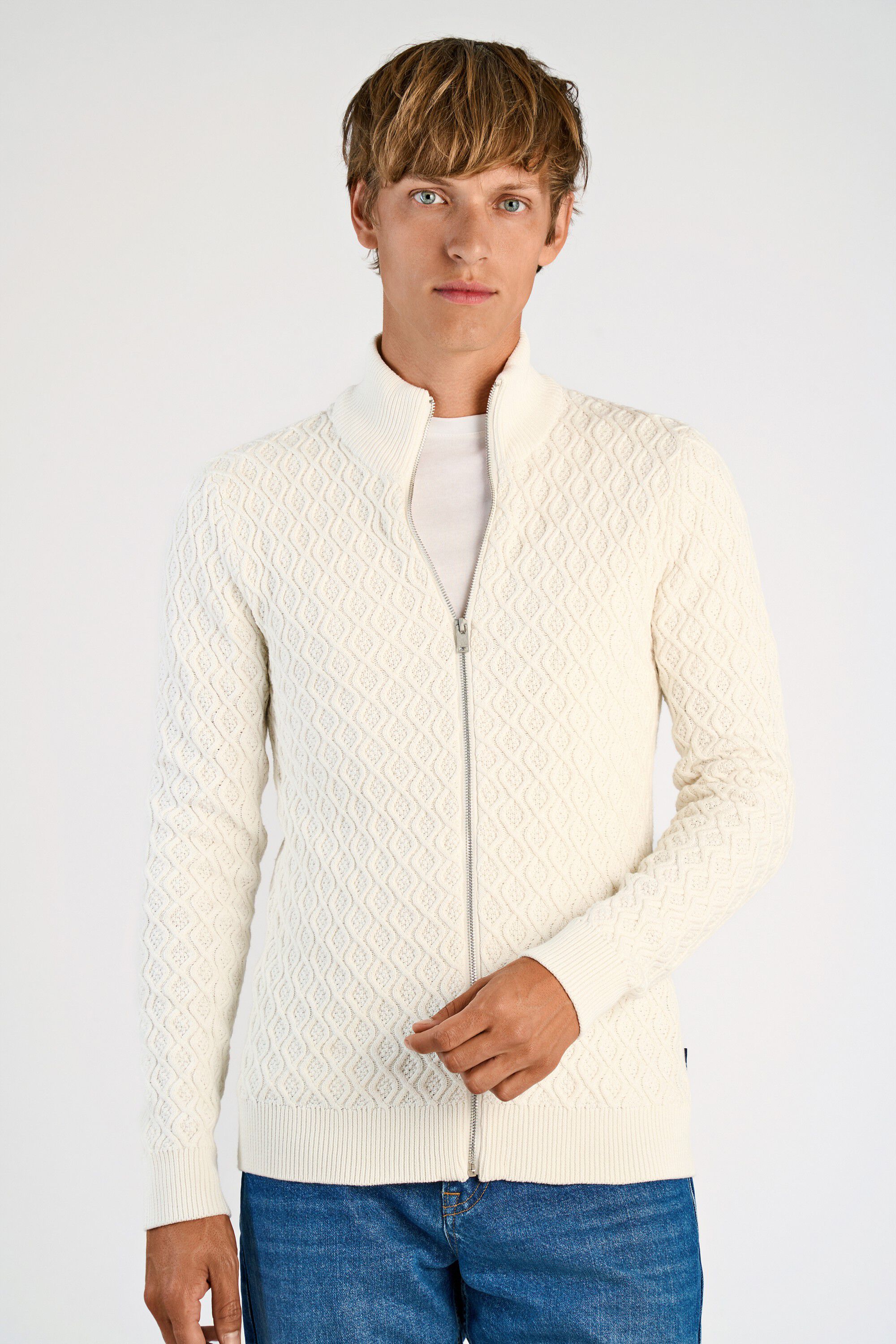 Recycle structure full zip