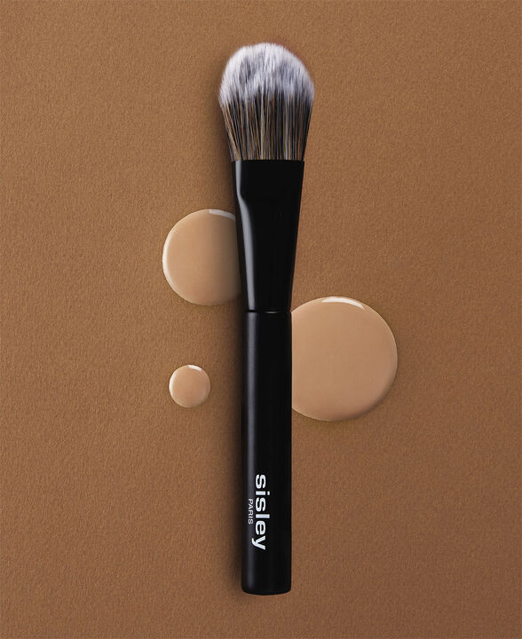 Fluid Foundation Brush