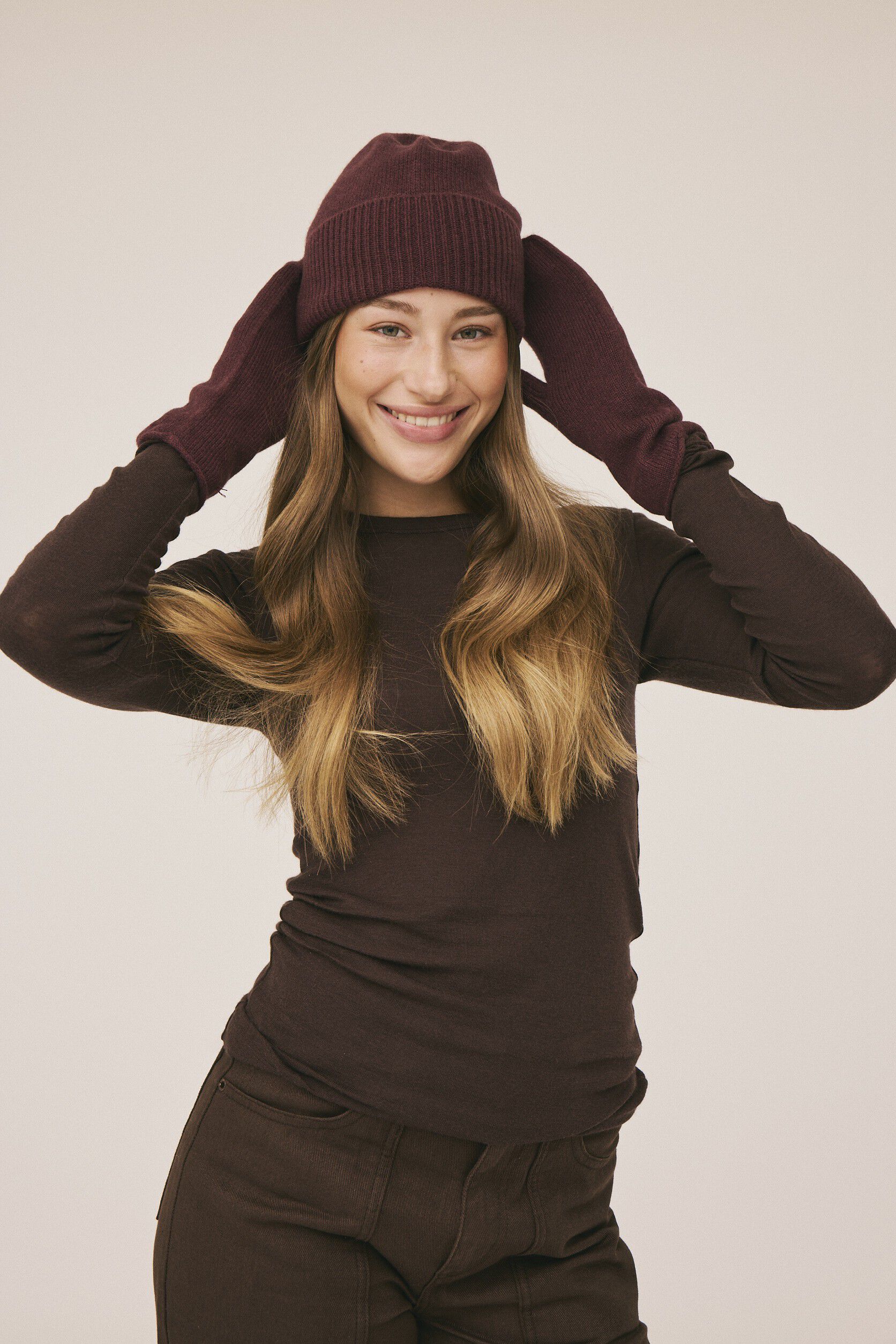 Karrie 16 - 100% Cashmere