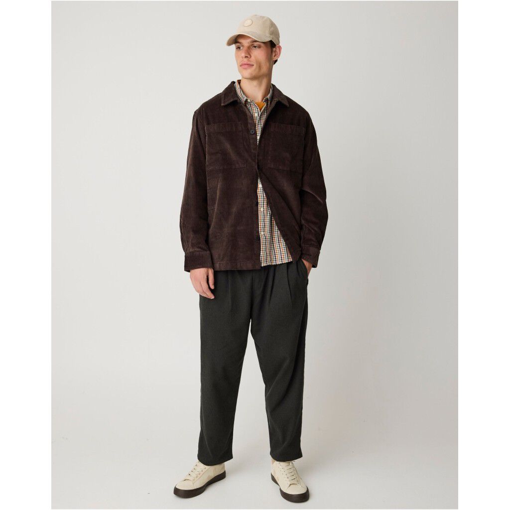 Loose corduroy overshirt