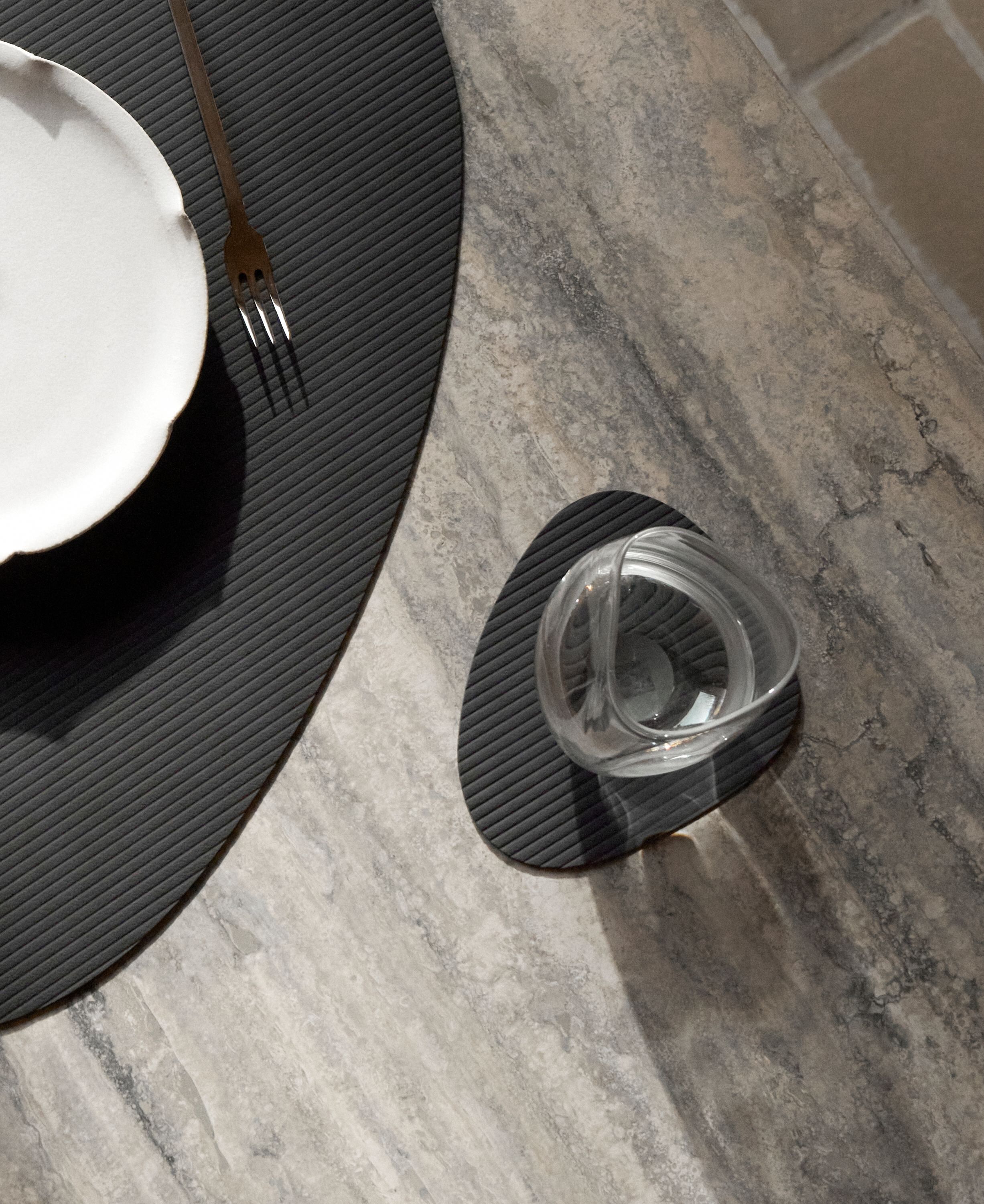 Glass Mat Curve Corduroy Black