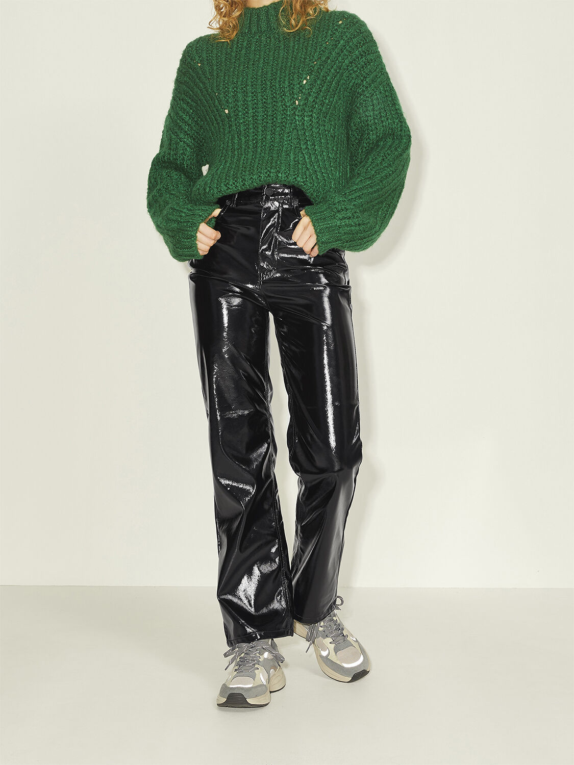 JXKENYA HW STRAIGHT FAUX LEAT PANTS