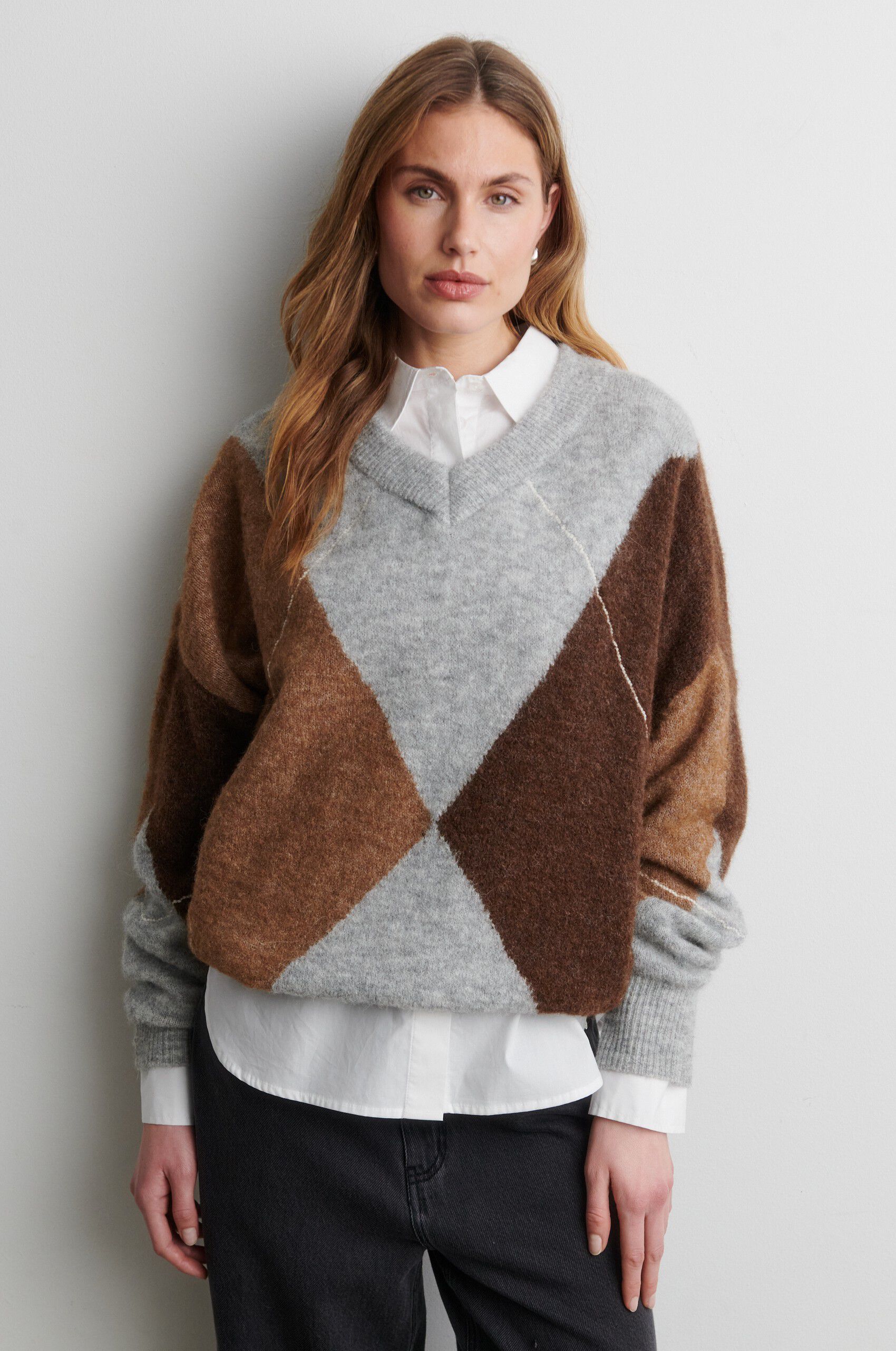 Forca Knit V-Neck
