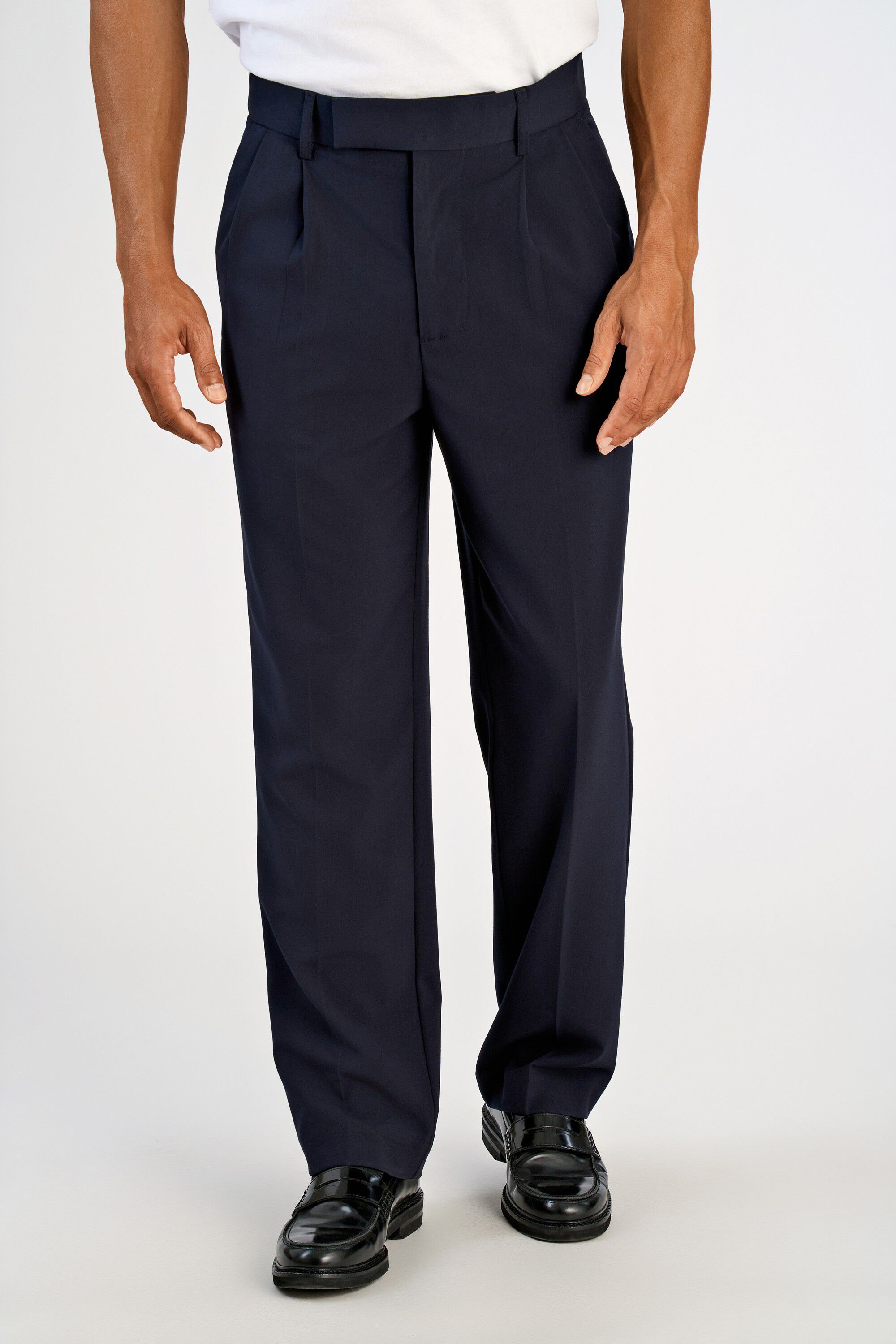 Relaxed pleated formal pants