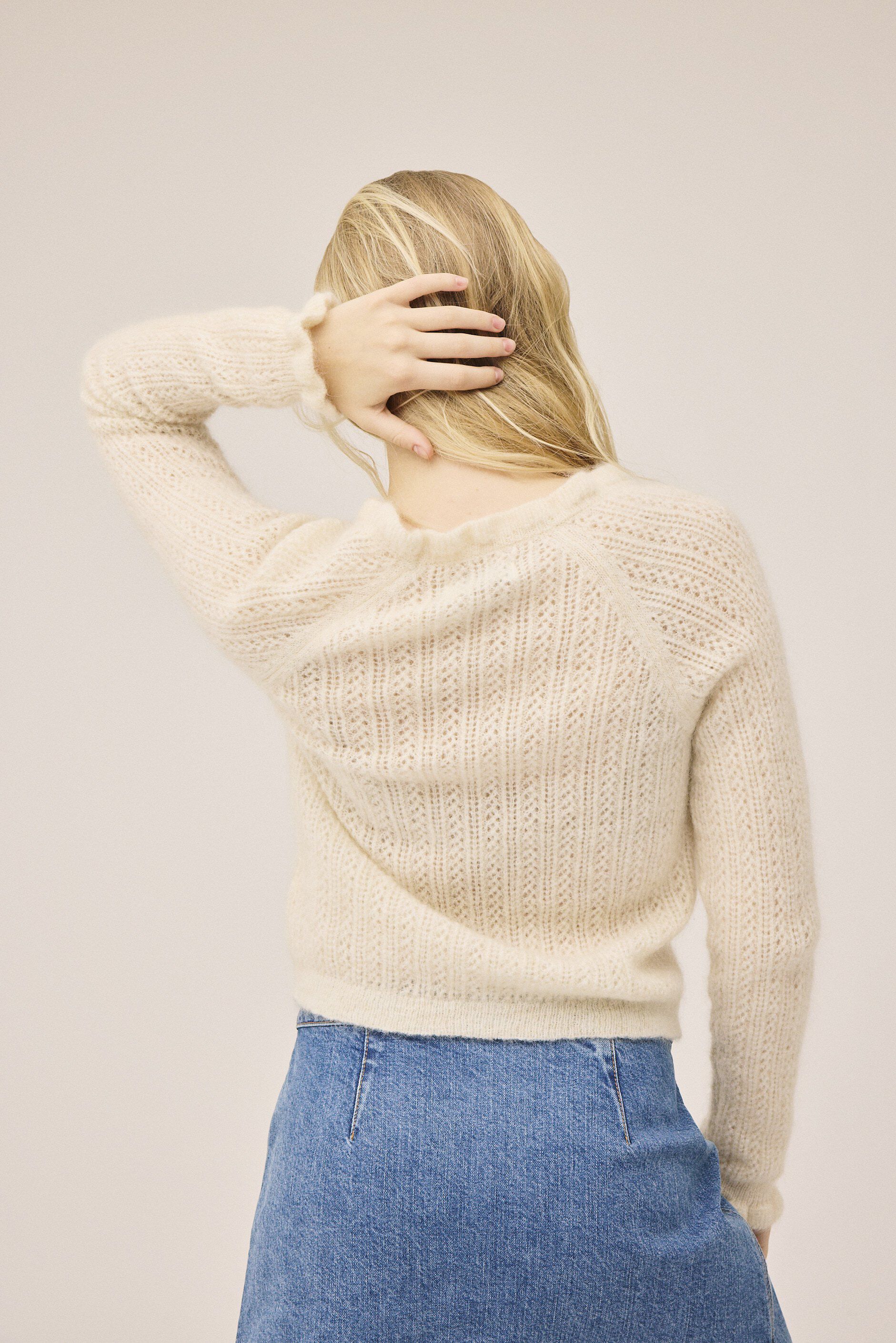Isla 2 V-neck cardigan with frill - Mohair mix RWS